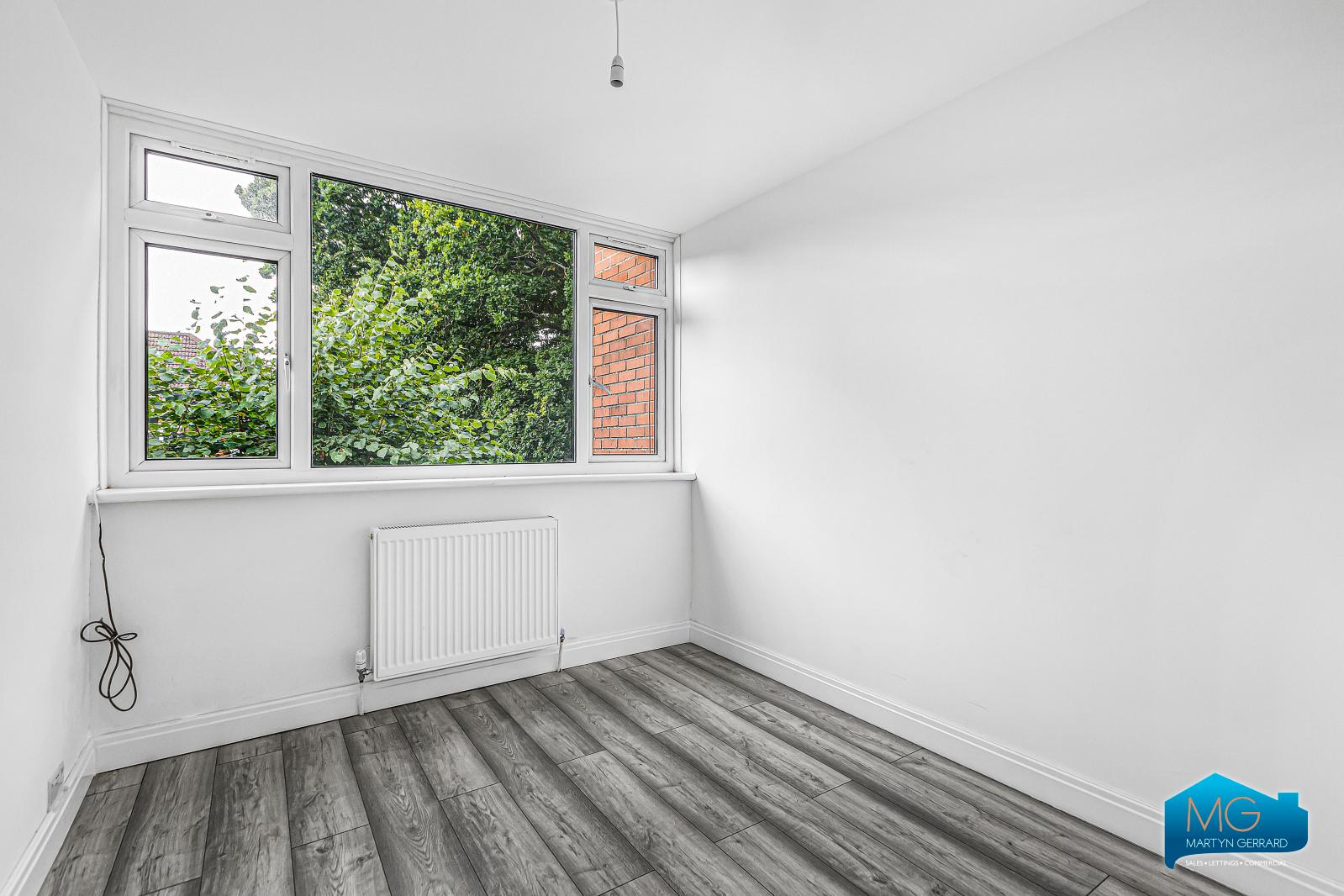 2 bedroom Apartment to rent - Martyn Gerrard