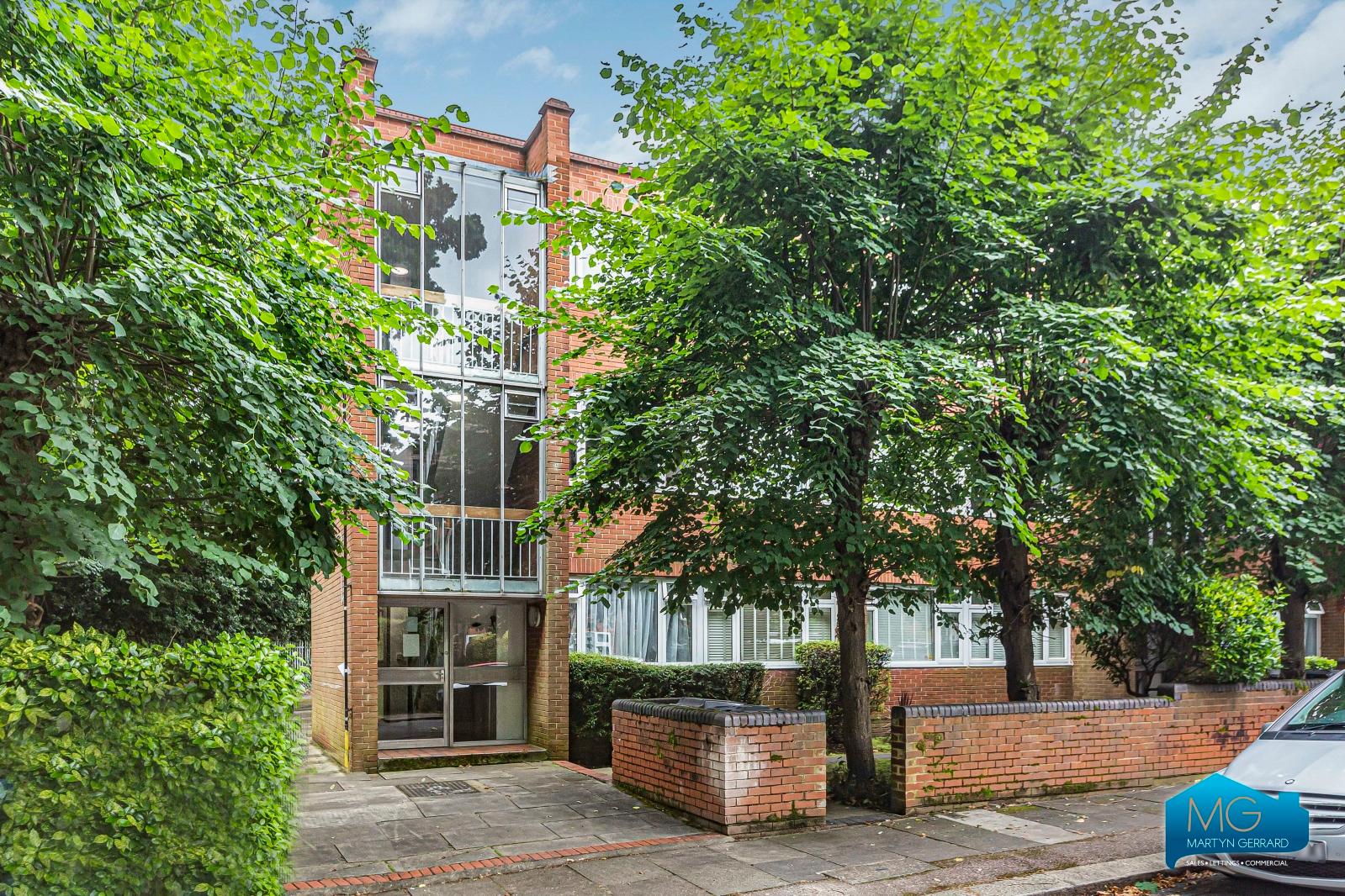 2 bedroom Apartment to rent - Martyn Gerrard