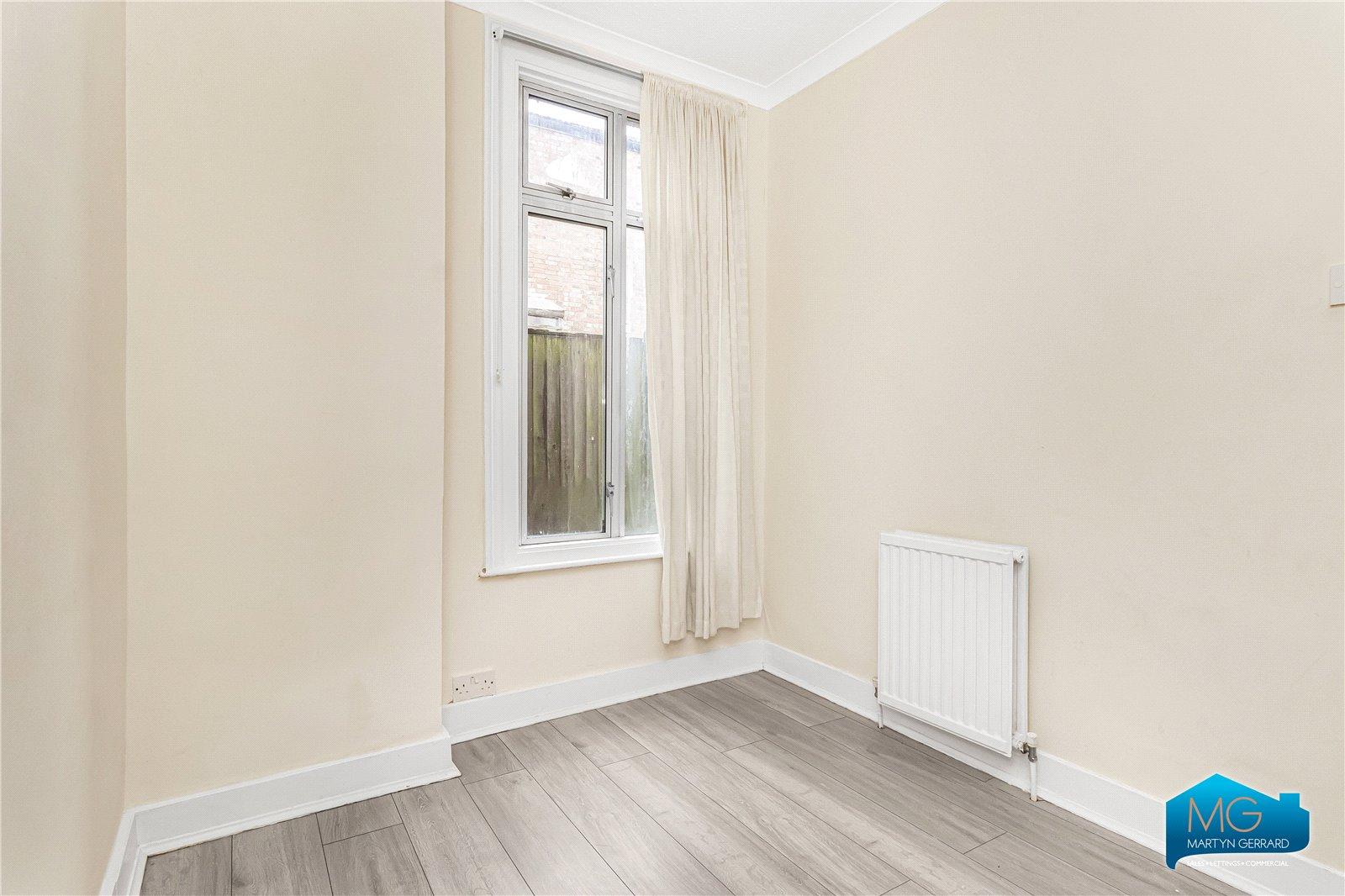 2 bedroom Ground Floor Flat to rent - Martyn Gerrard