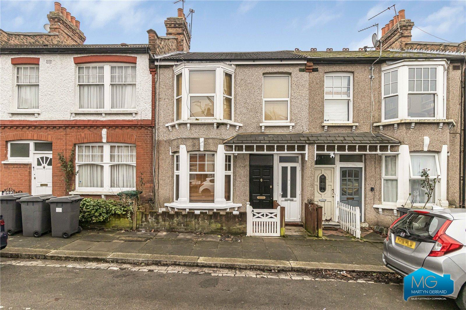 2 bedroom Ground Floor Flat to rent - Martyn Gerrard