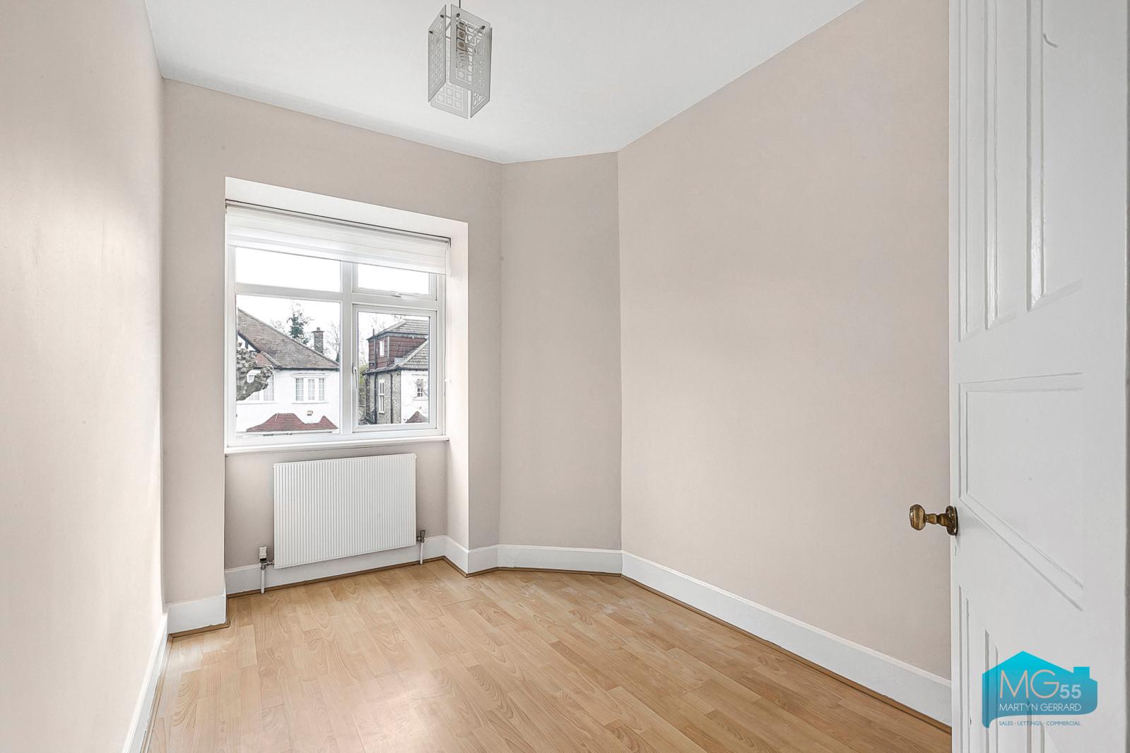3 bedroom Semi-Detached House to rent - Martyn Gerrard