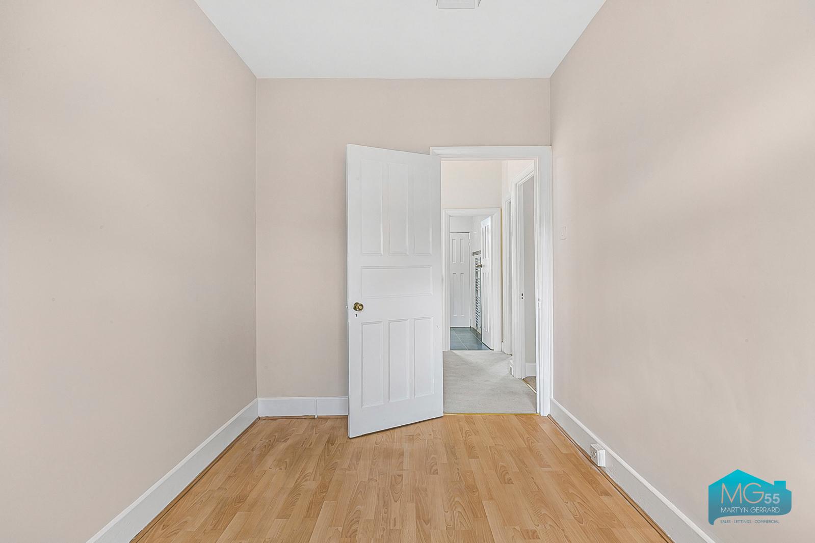 3 bedroom Semi-Detached House to rent - Martyn Gerrard