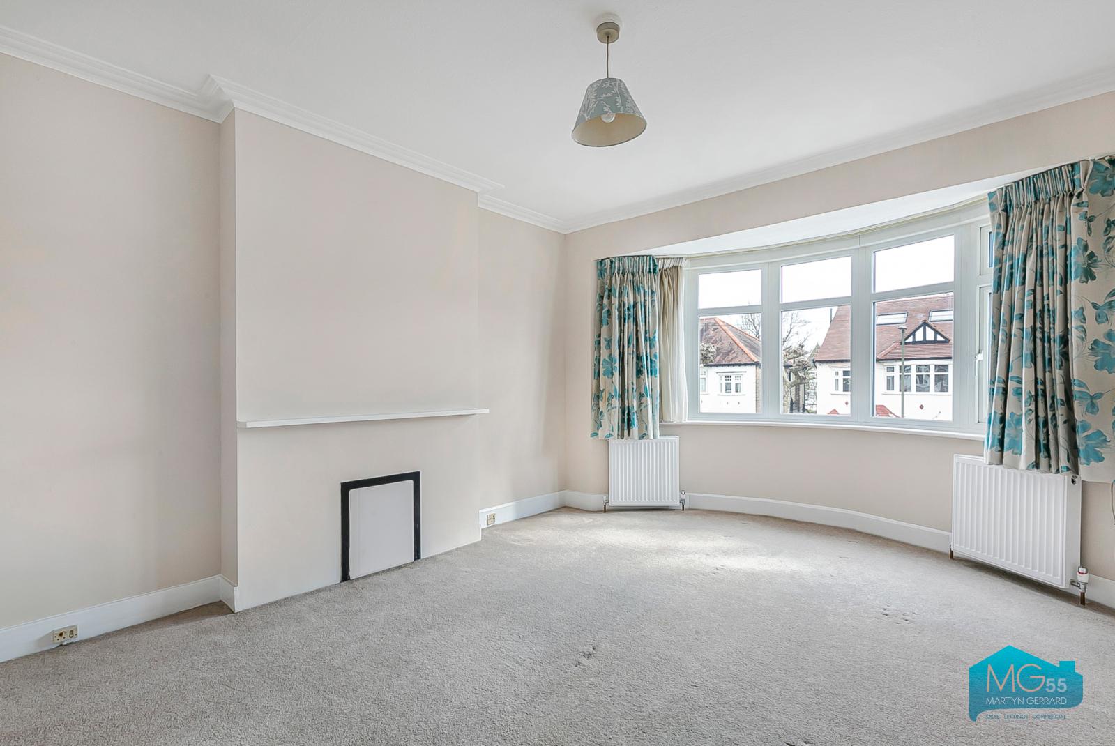3 bedroom Semi-Detached House to rent - Martyn Gerrard