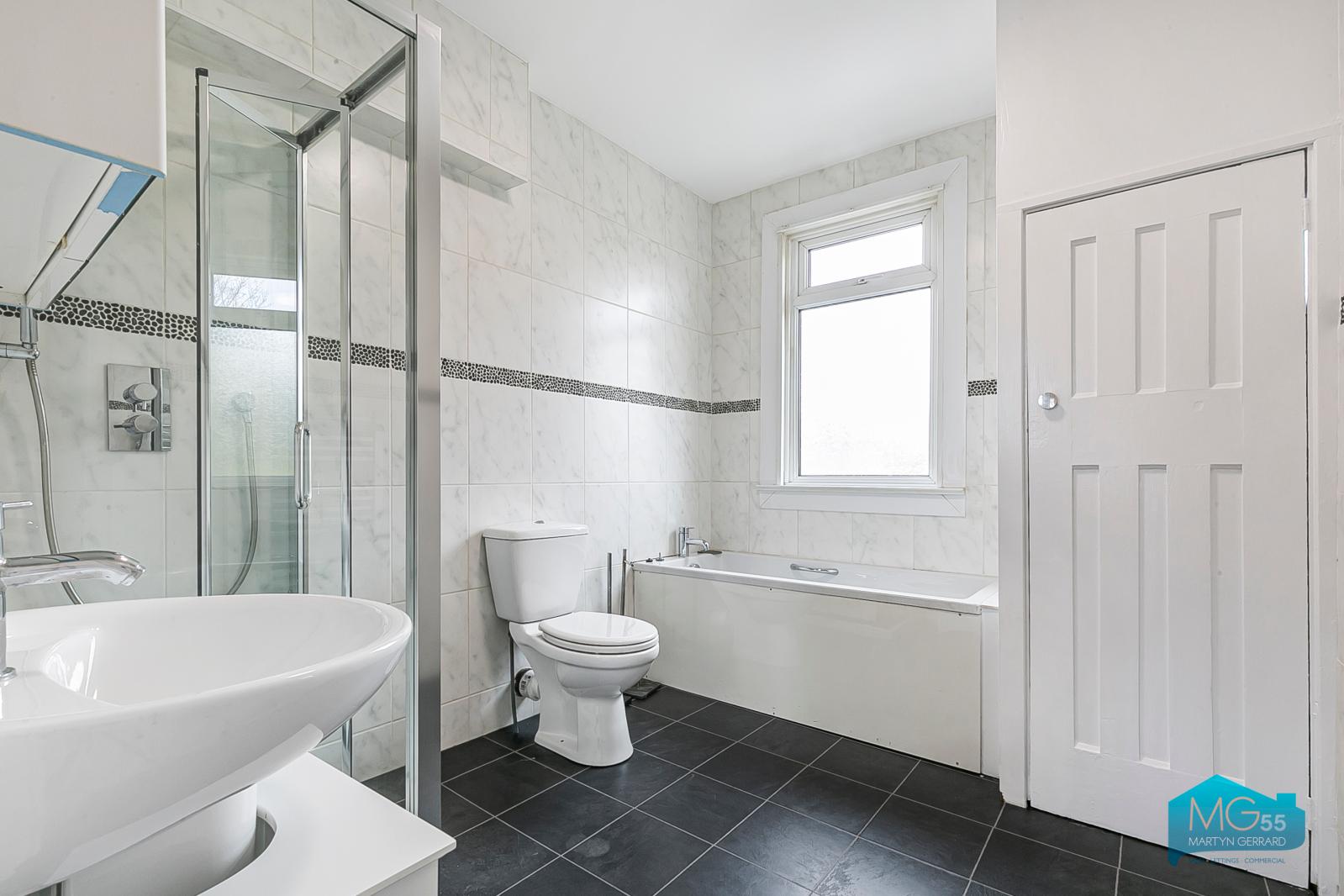3 bedroom Semi-Detached House to rent - Martyn Gerrard