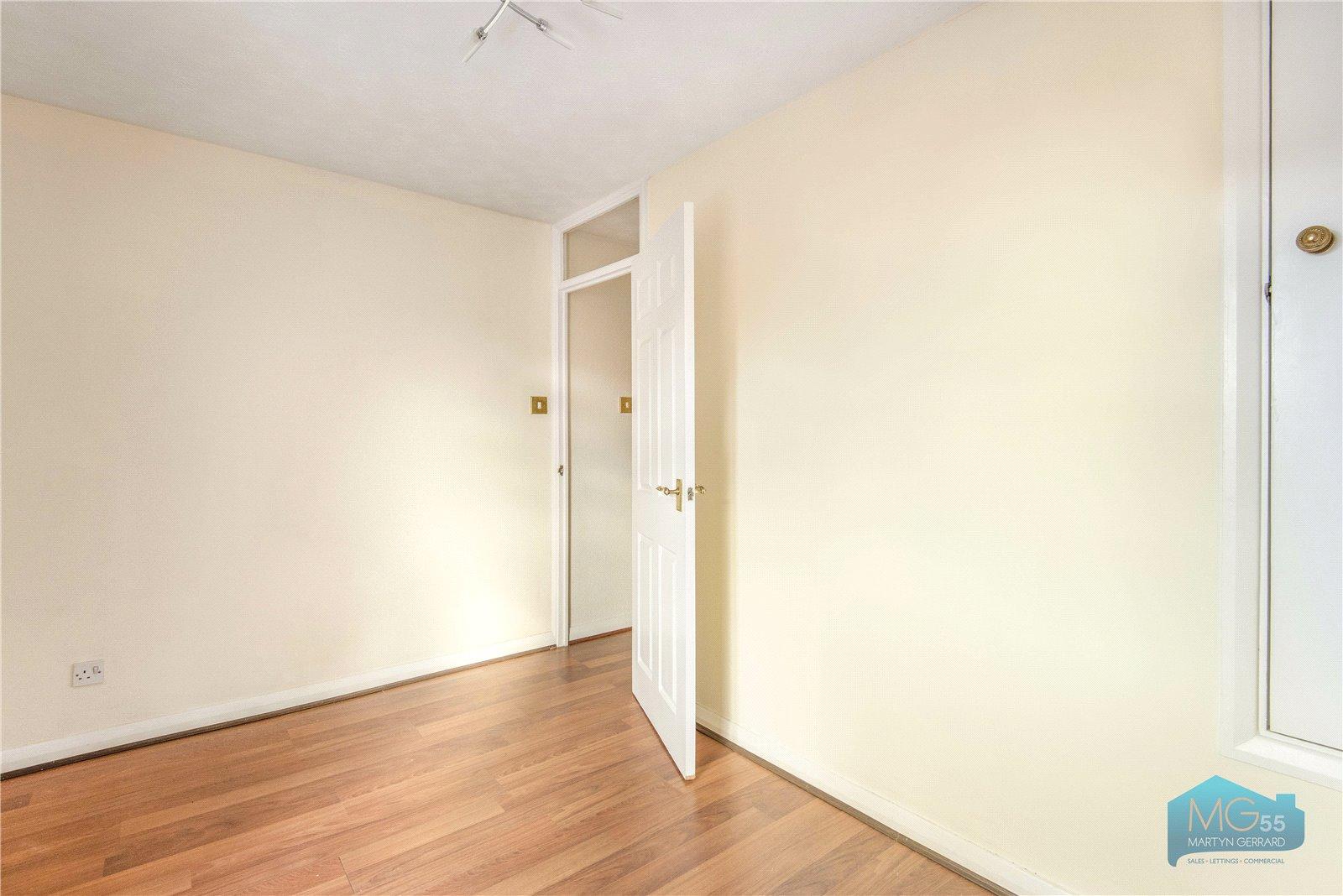 2 bedroom End of Terrace House to rent - Martyn Gerrard