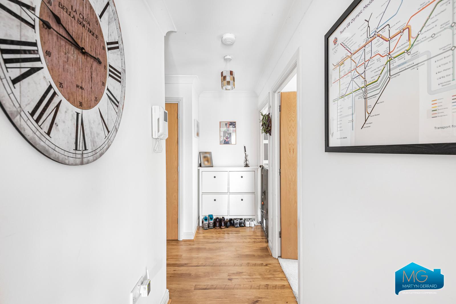 2 bedroom Ground Floor Flat to rent - Martyn Gerrard