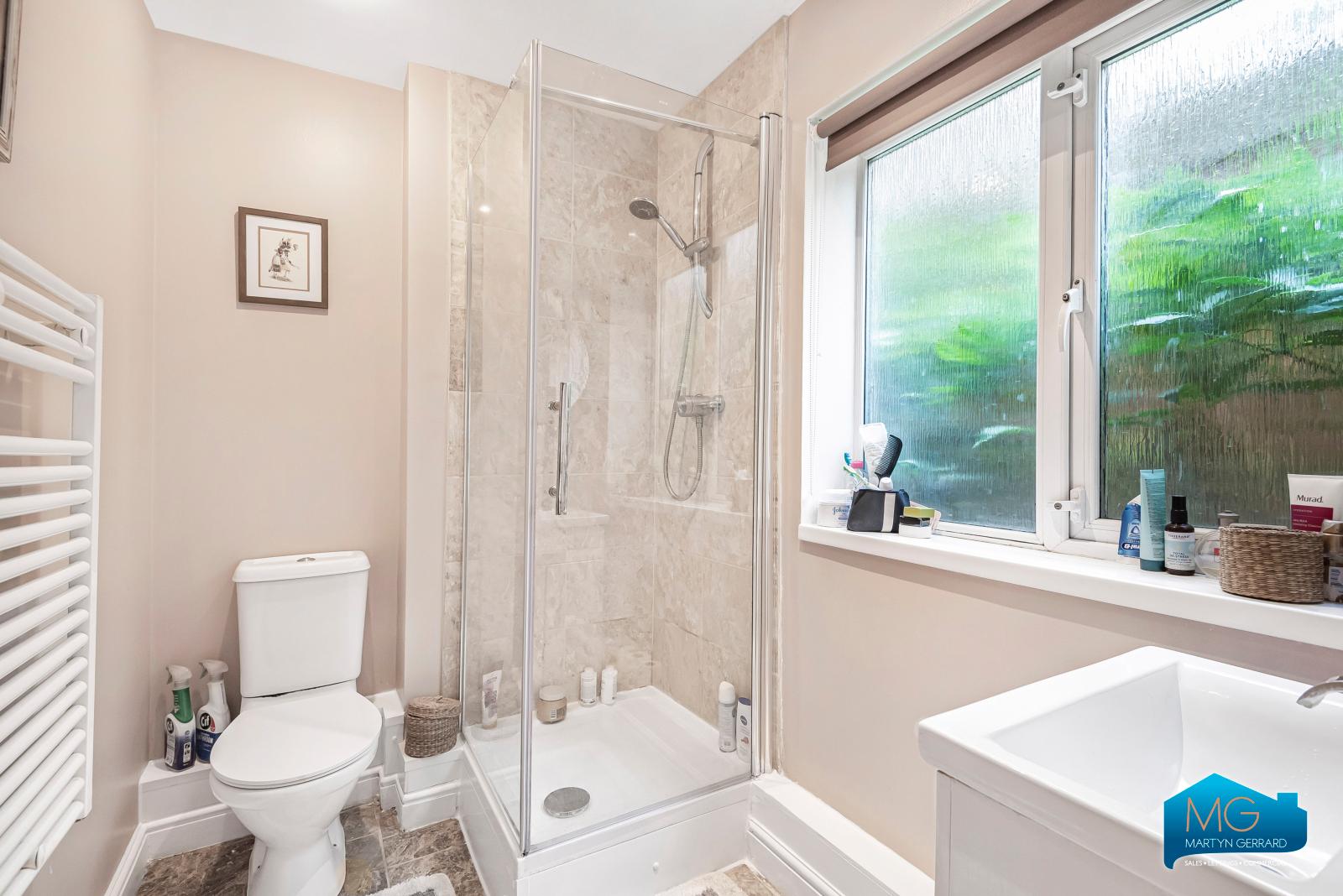 2 bedroom Ground Floor Flat to rent - Martyn Gerrard