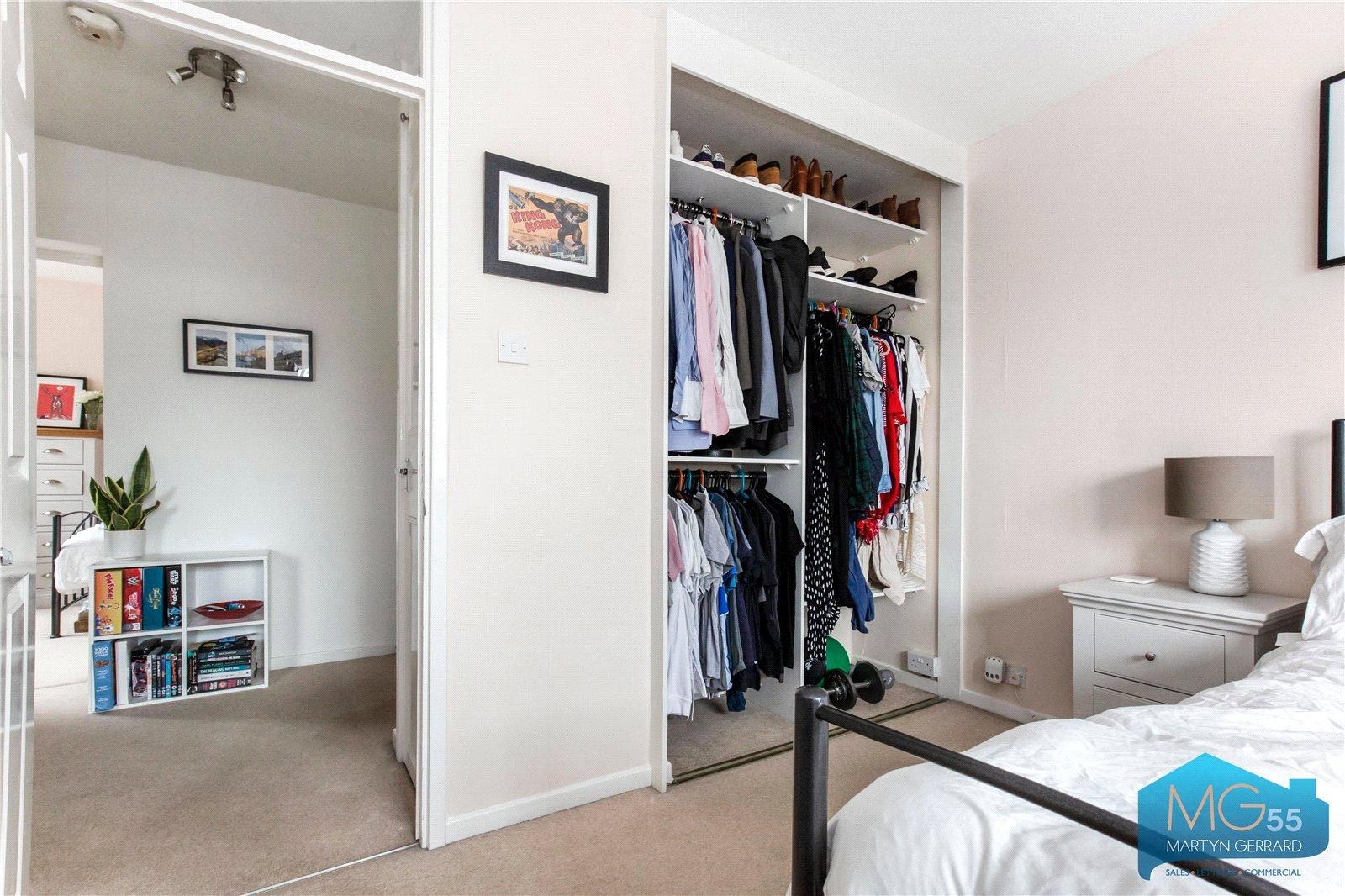 2 bedroom Apartment to rent - Martyn Gerrard
