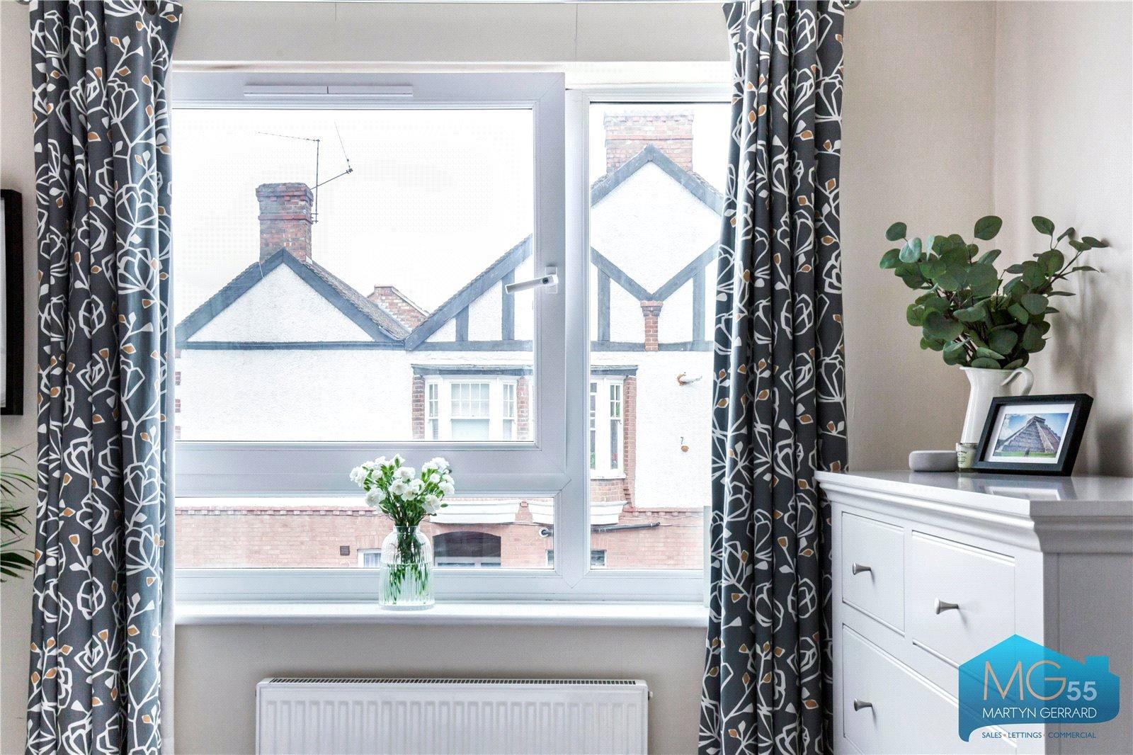 2 bedroom Apartment to rent - Martyn Gerrard
