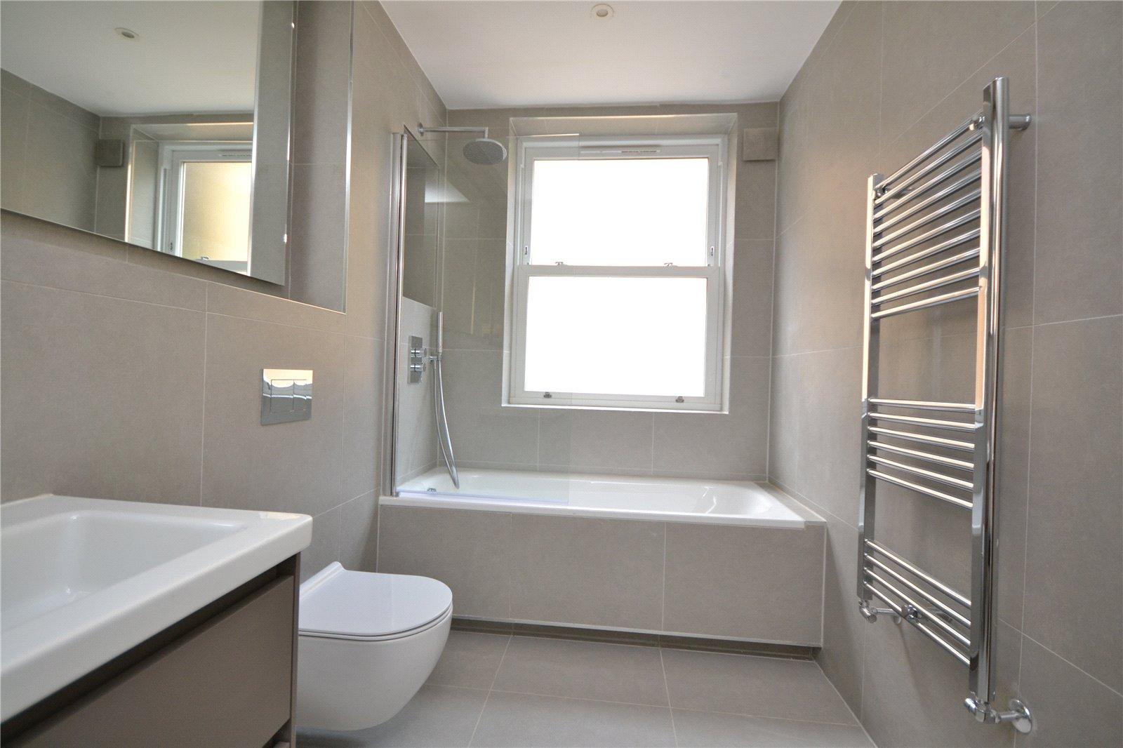 3 bedroom Apartment to rent - Martyn Gerrard
