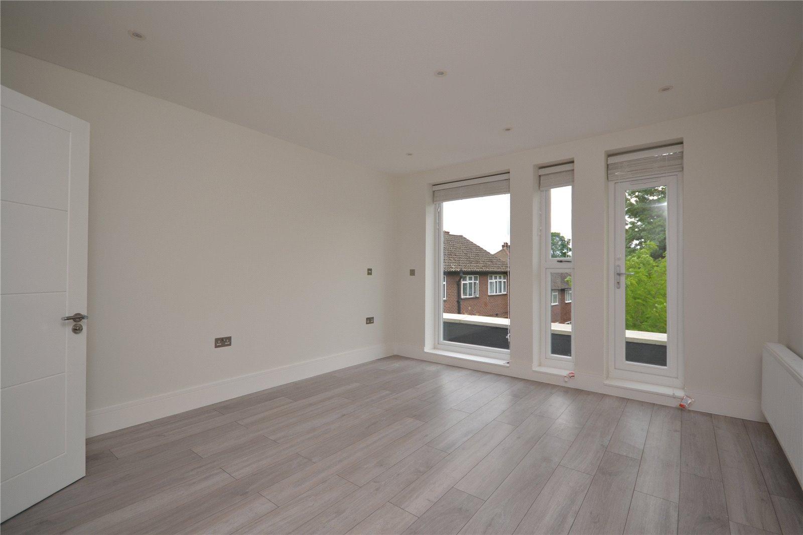 3 bedroom Apartment to rent - Martyn Gerrard