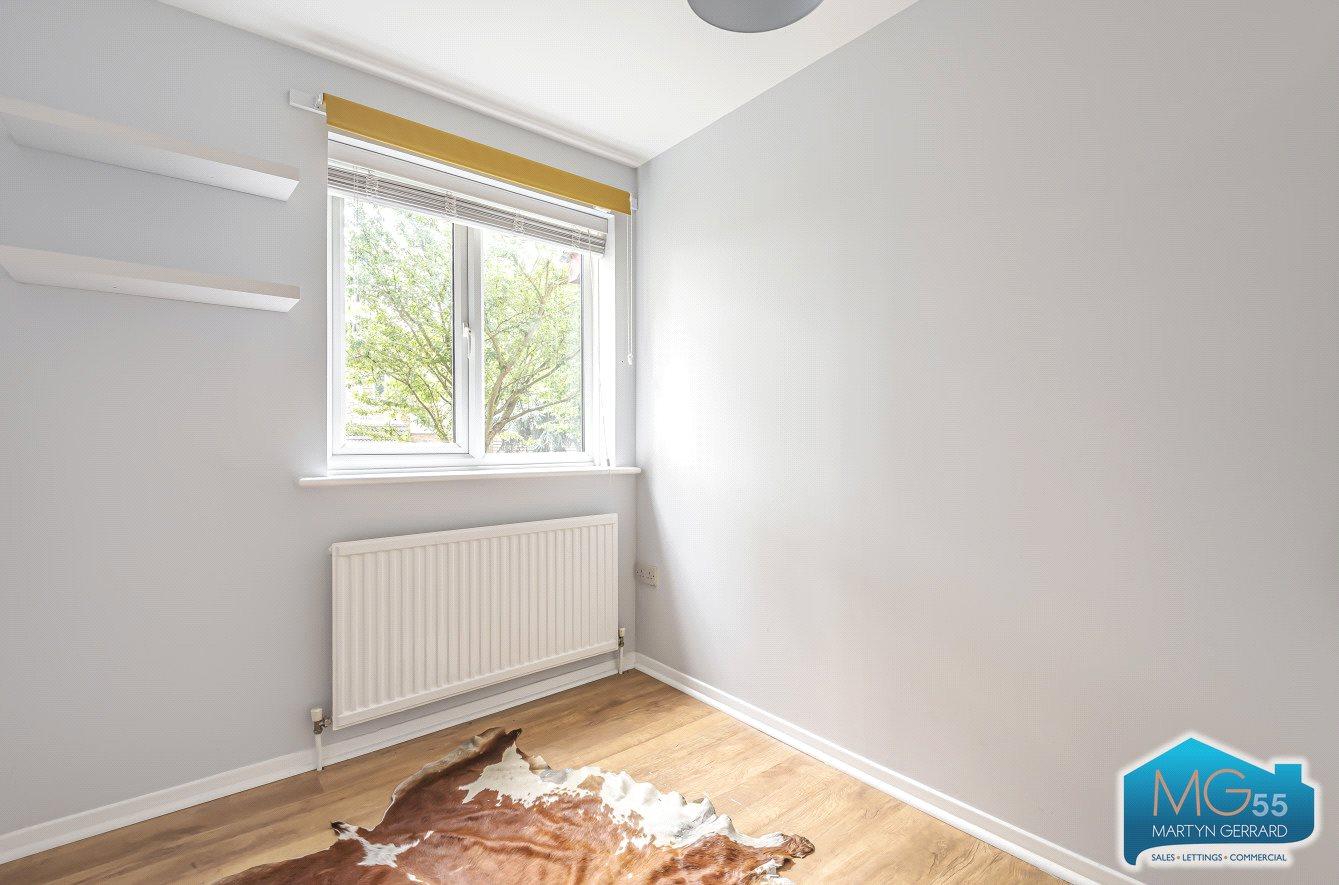 2 bedroom Ground Floor Flat to rent - Martyn Gerrard
