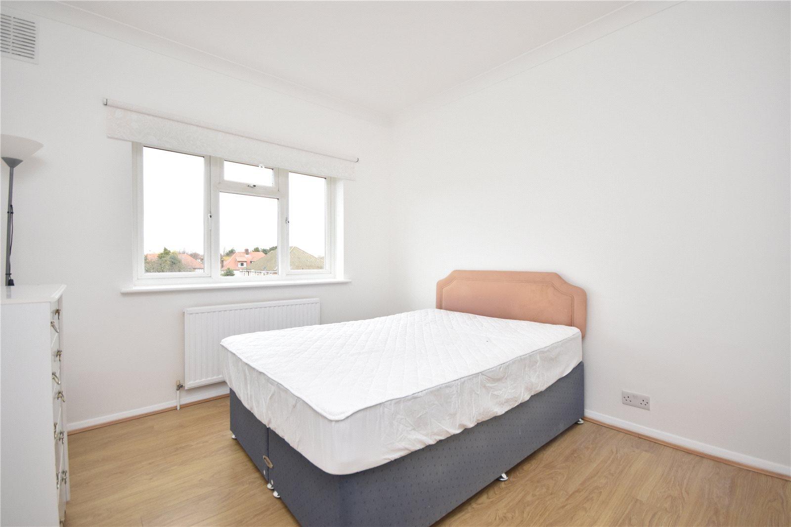 2 bedroom Apartment to rent - Martyn Gerrard