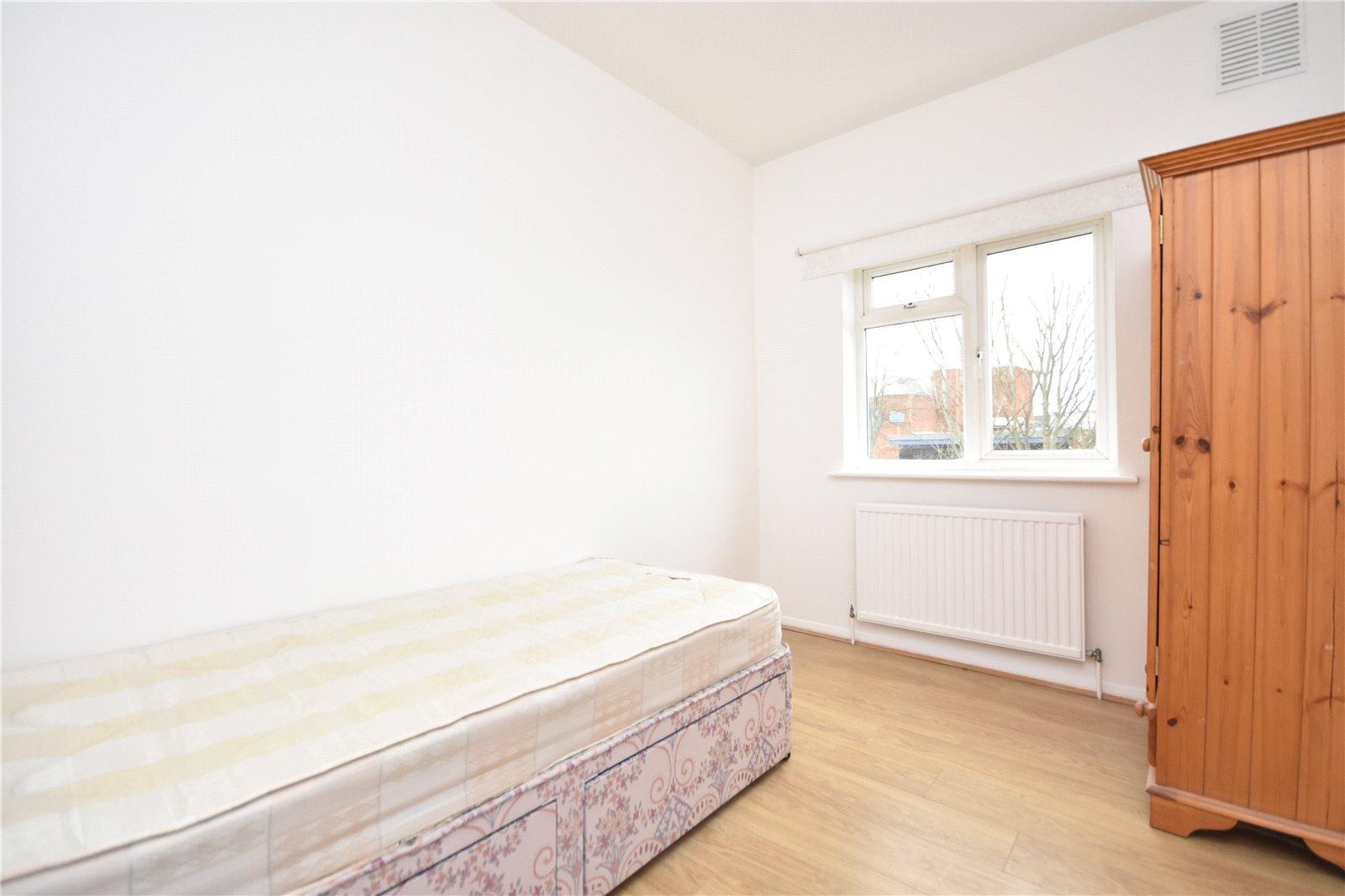 2 bedroom Apartment to rent - Martyn Gerrard