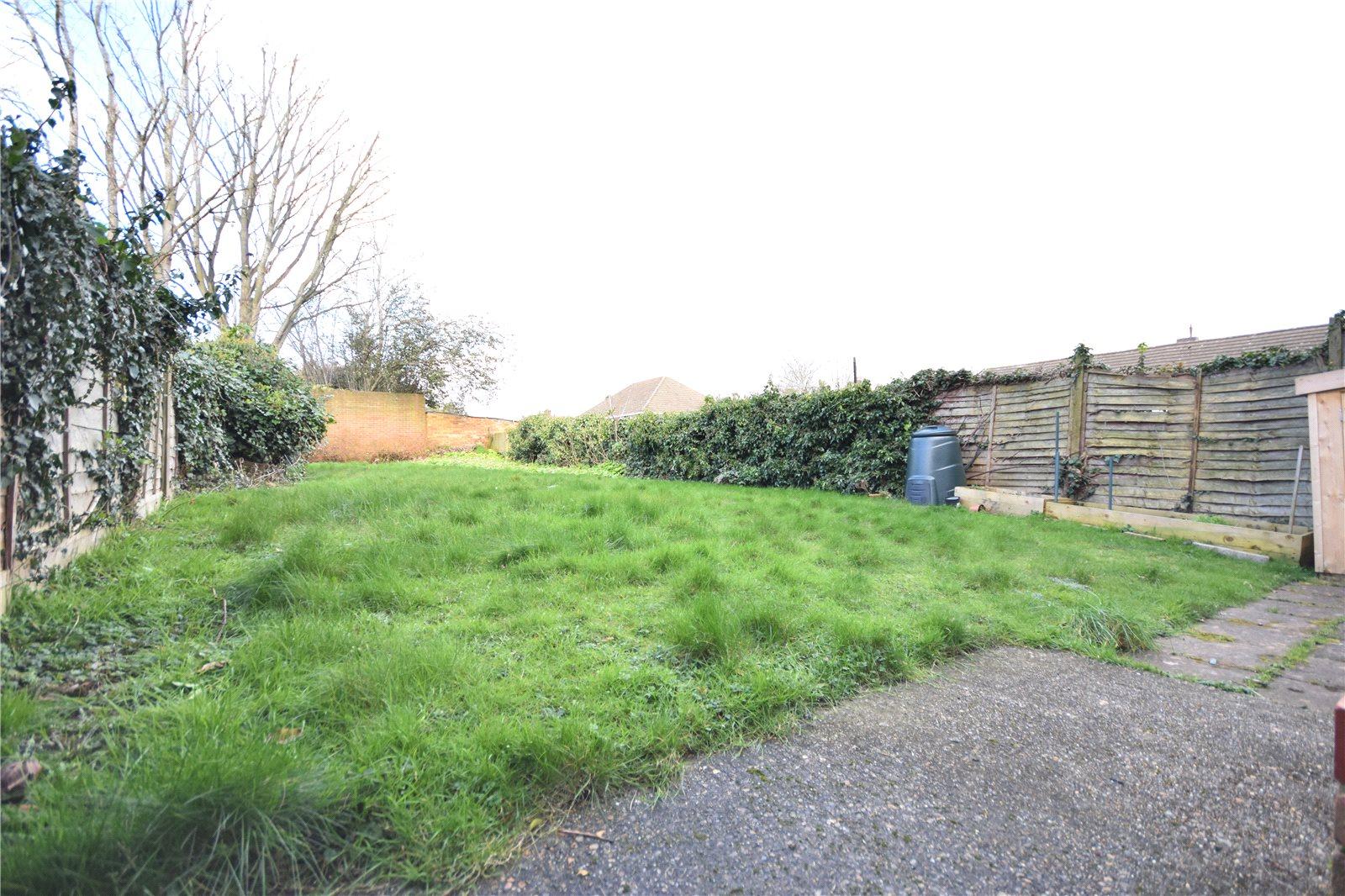 2 bedroom Apartment to rent - Martyn Gerrard