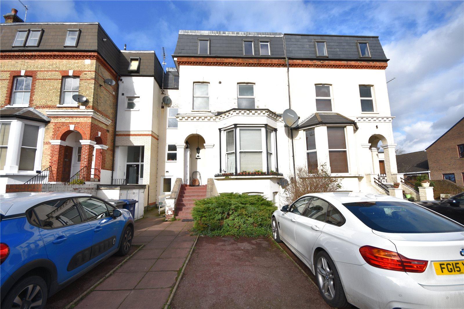2 bedroom Apartment to rent - Martyn Gerrard