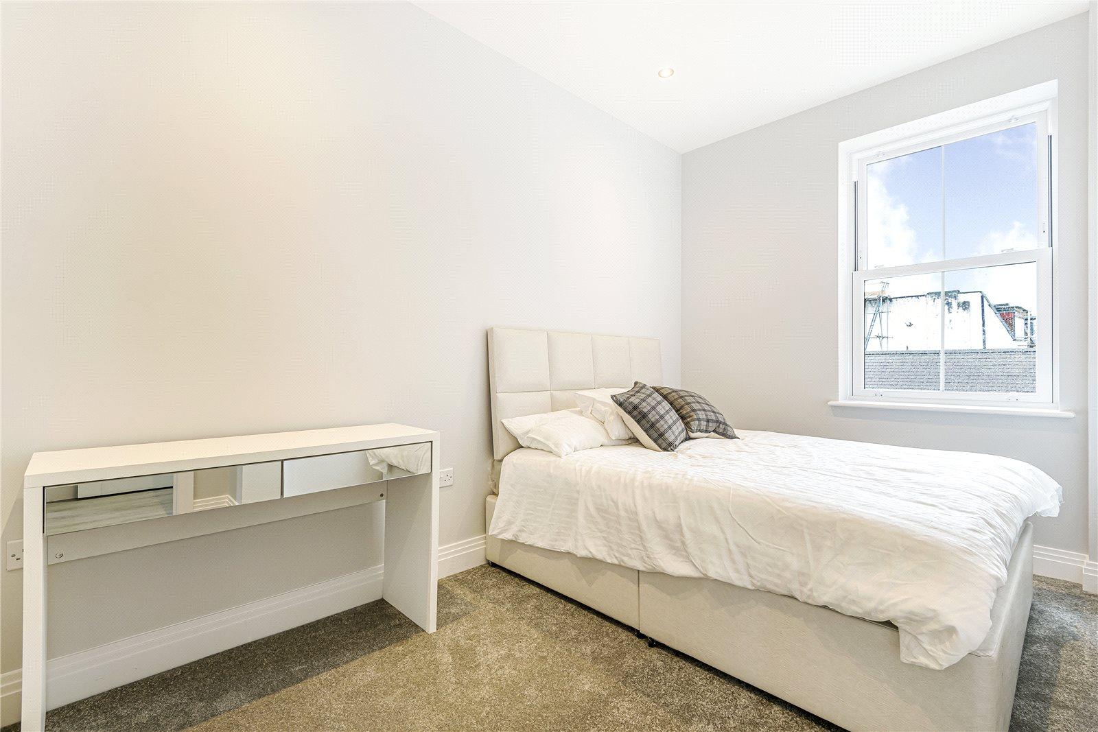 2 bedroom Apartment to rent - Martyn Gerrard