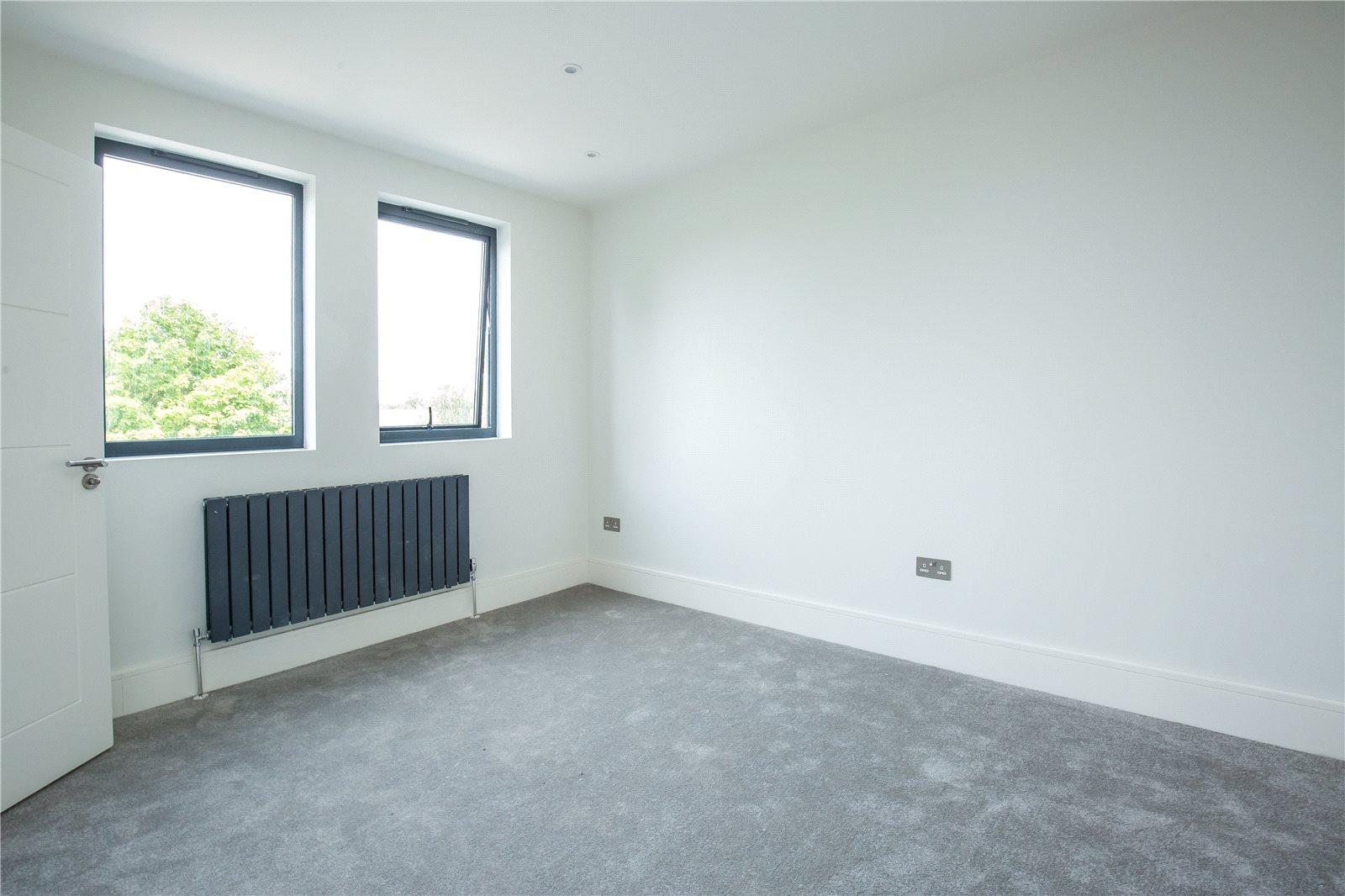 2 bedroom Apartment to rent + ' - Martyn Gerrard