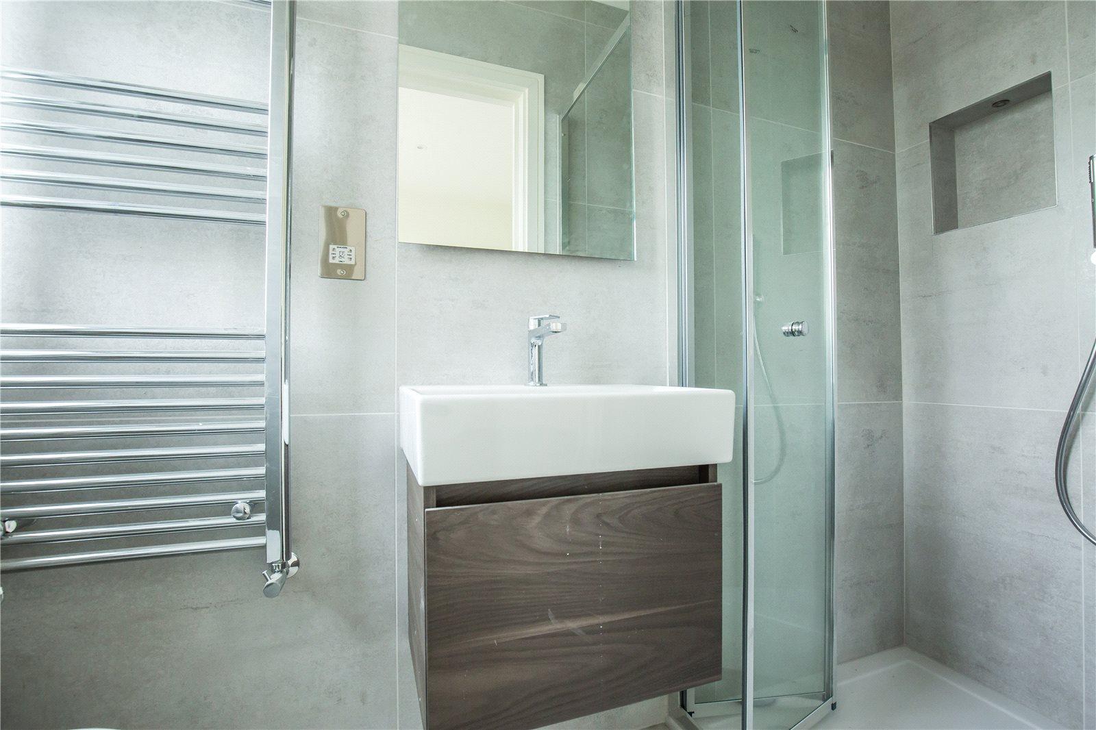 2 bedroom Apartment to rent - Martyn Gerrard