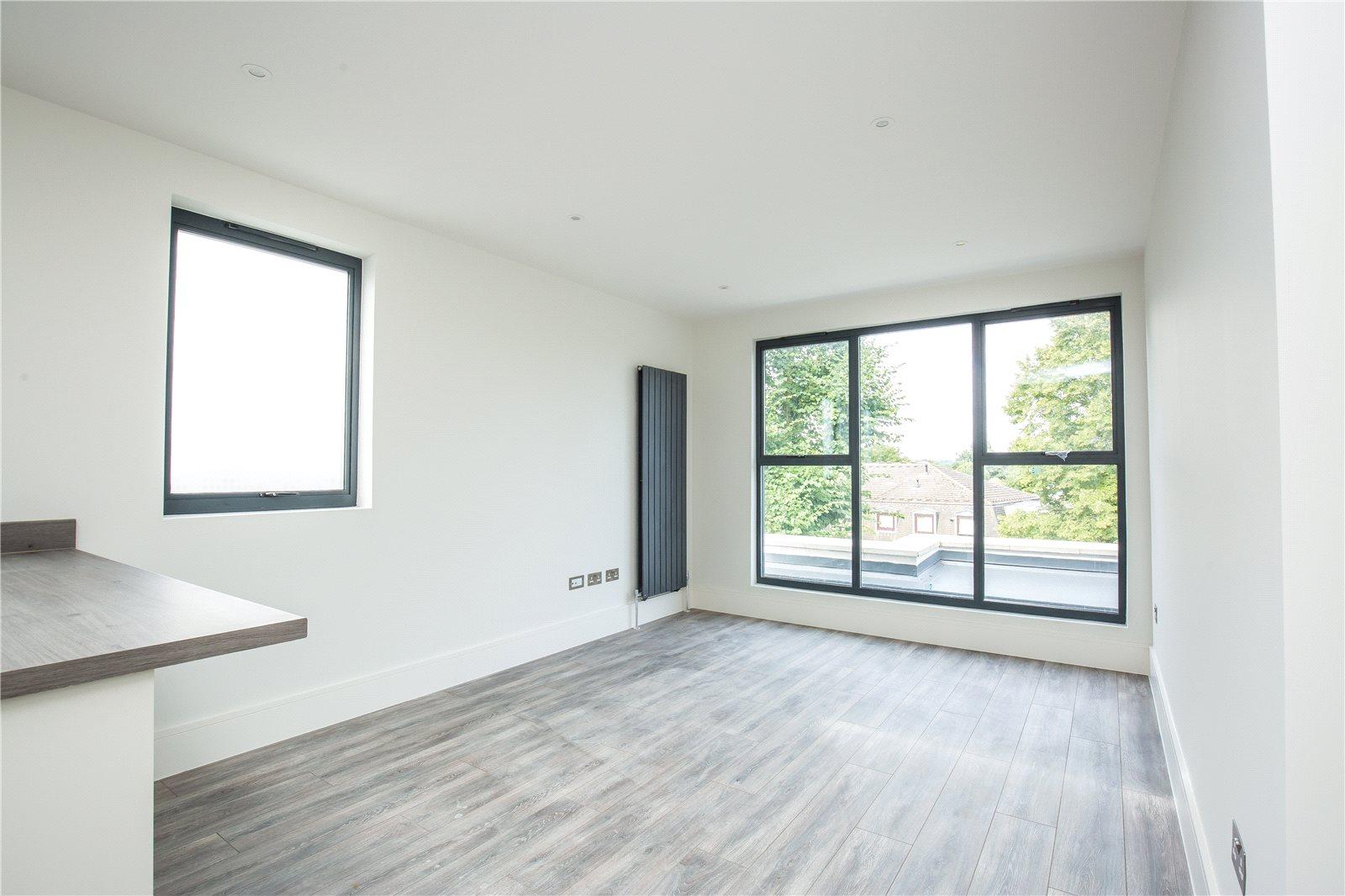 2 bedroom Apartment to rent + ' - Martyn Gerrard