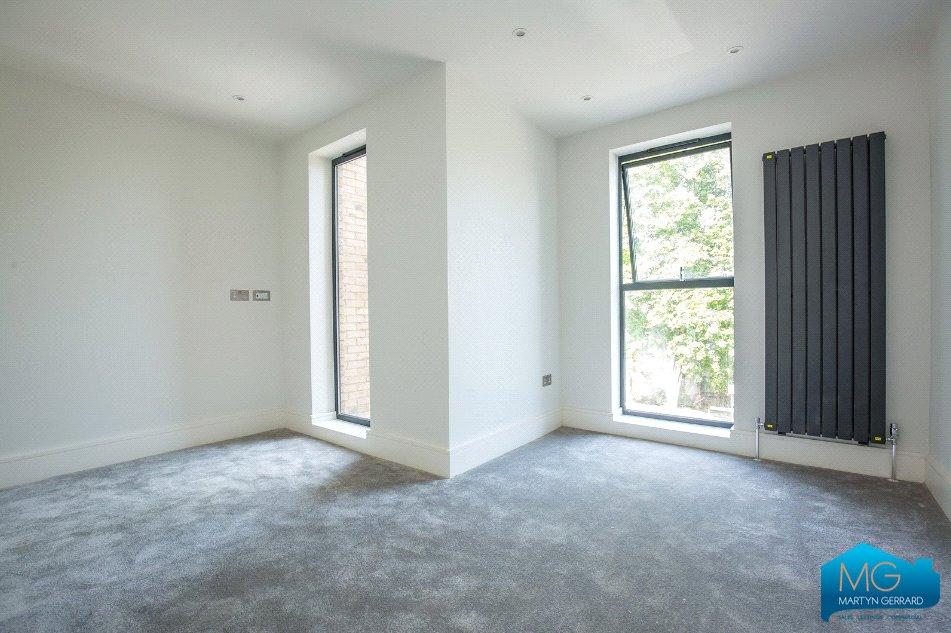 2 bedroom Apartment to rent - Martyn Gerrard
