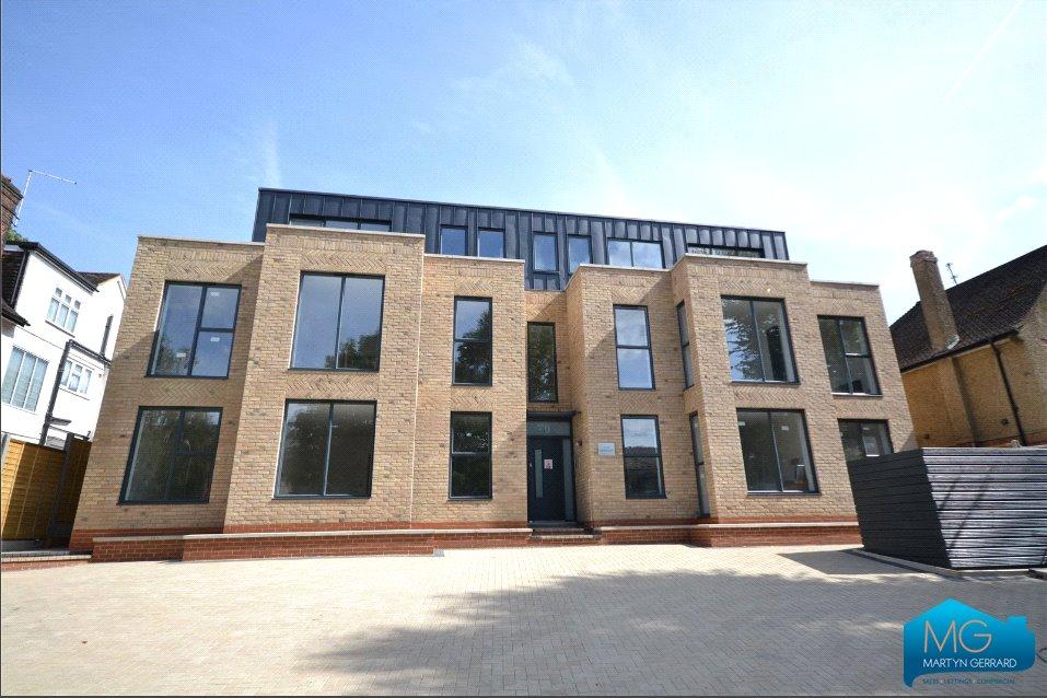 2 bedroom Apartment to rent - Martyn Gerrard