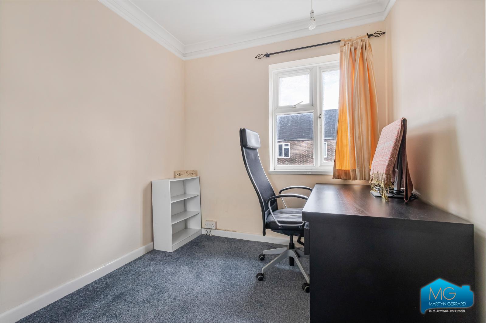 2 bedroom Apartment to rent - Martyn Gerrard