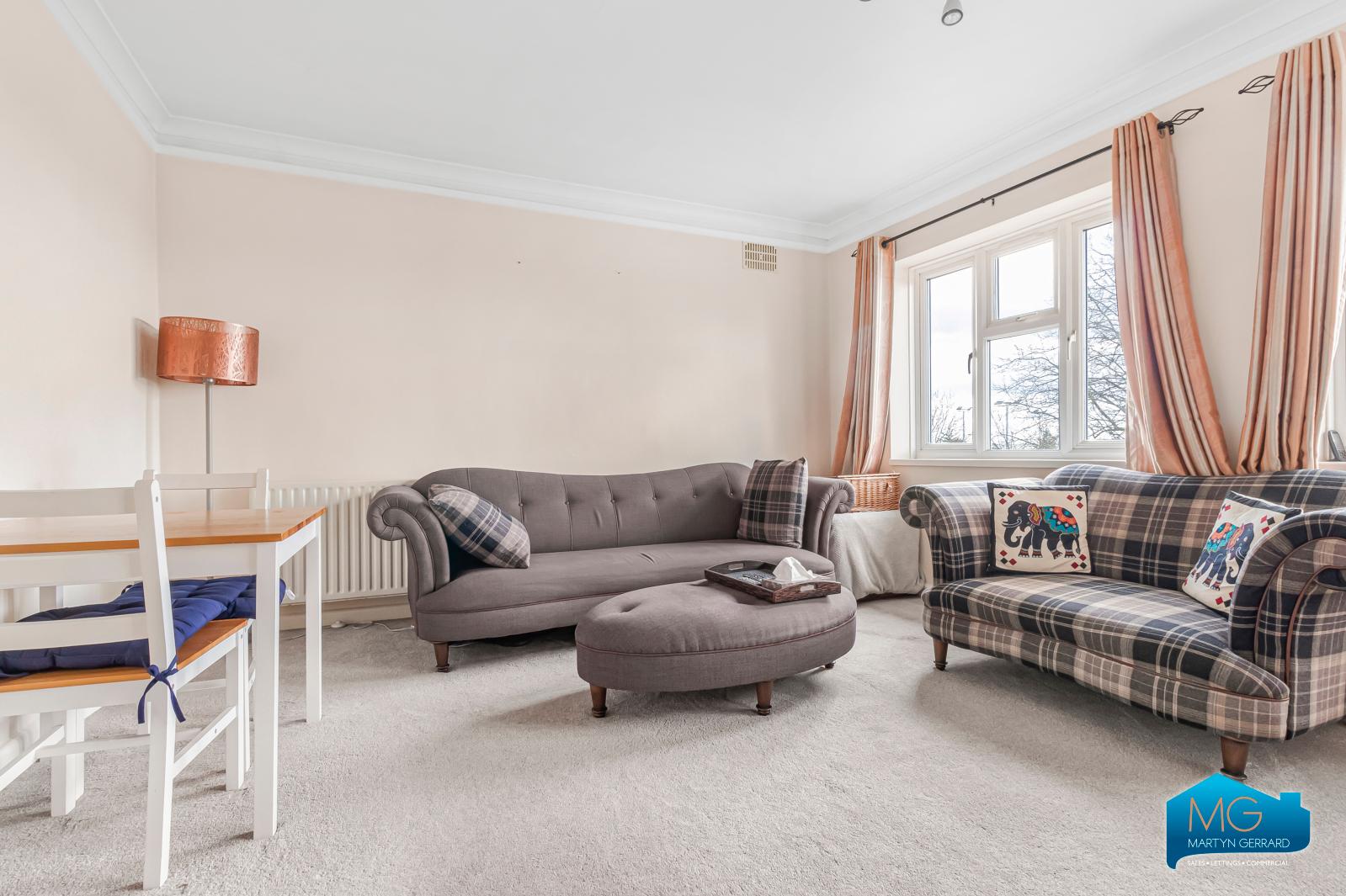 2 bedroom Apartment to rent - Martyn Gerrard