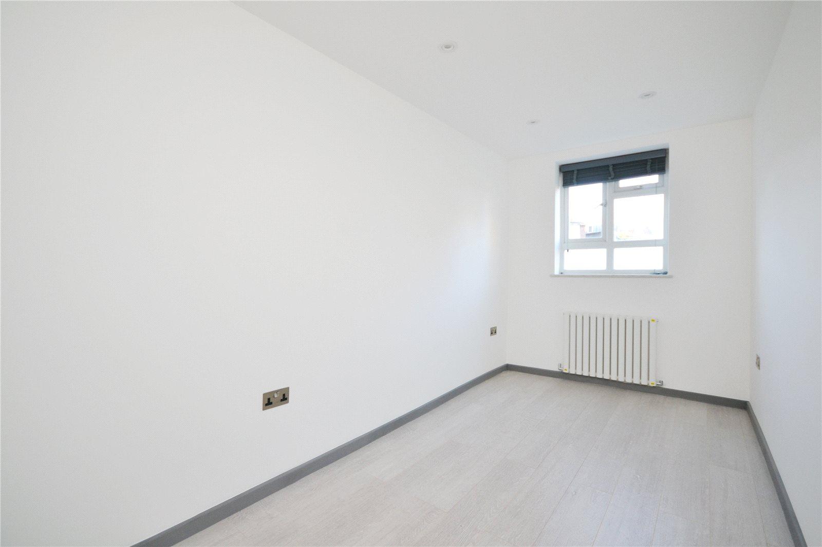 3 bedroom Ground Floor Flat to rent - Martyn Gerrard
