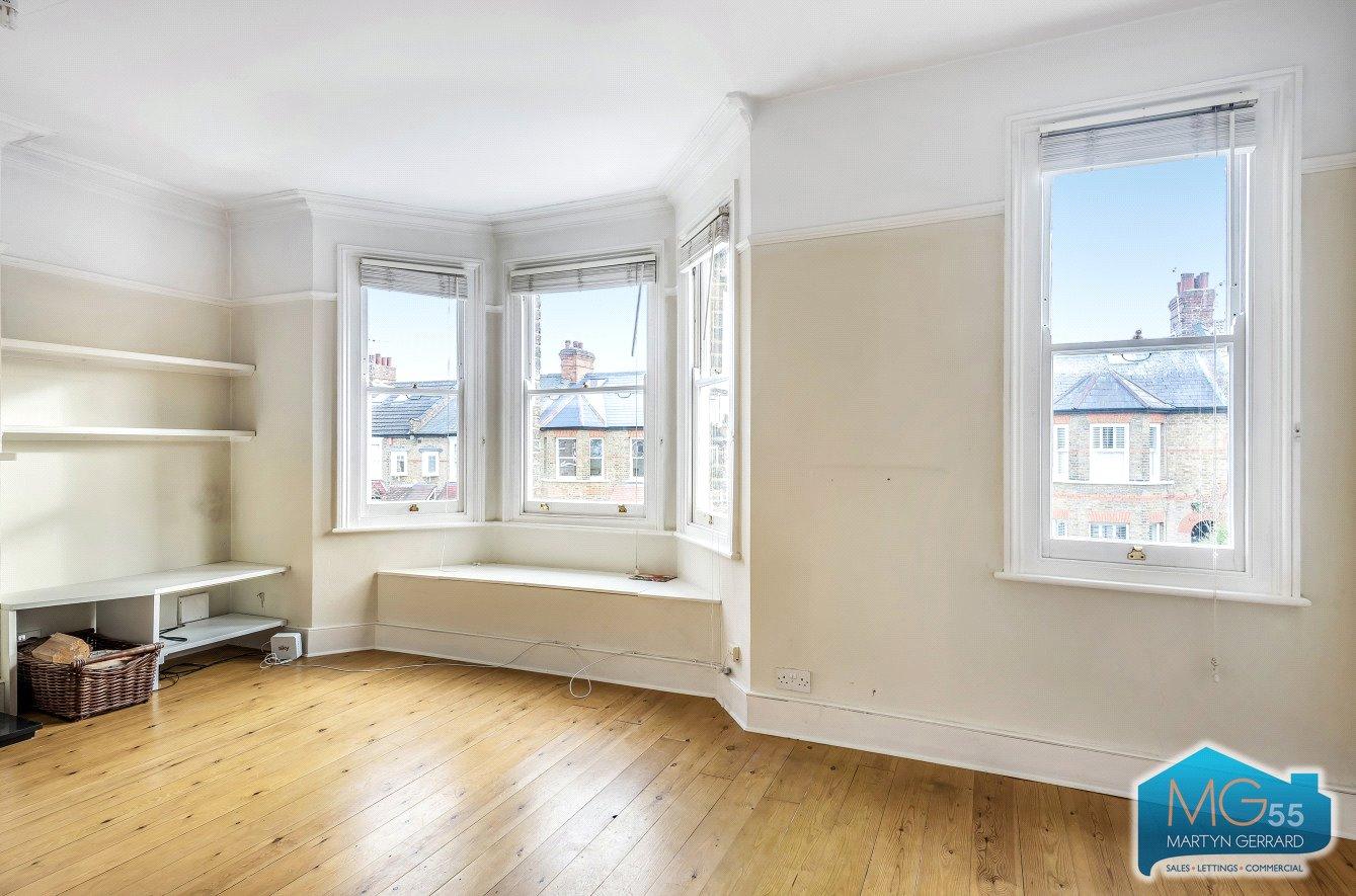 2 bedroom Apartment to rent - Martyn Gerrard