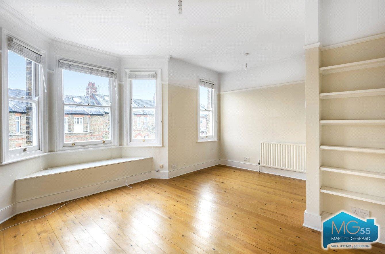 2 bedroom Apartment to rent - Martyn Gerrard