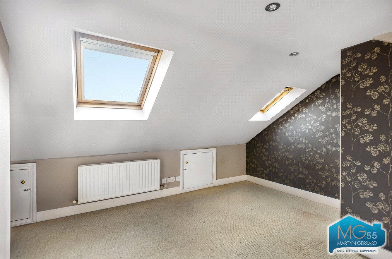 2 bedroom Apartment to rent - Martyn Gerrard