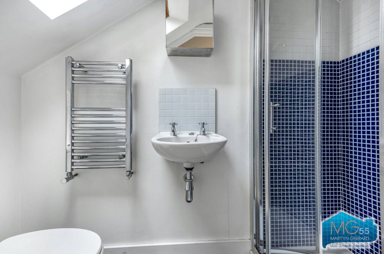 2 bedroom Apartment to rent - Martyn Gerrard