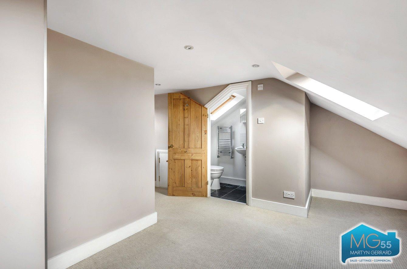 2 bedroom Apartment to rent - Martyn Gerrard