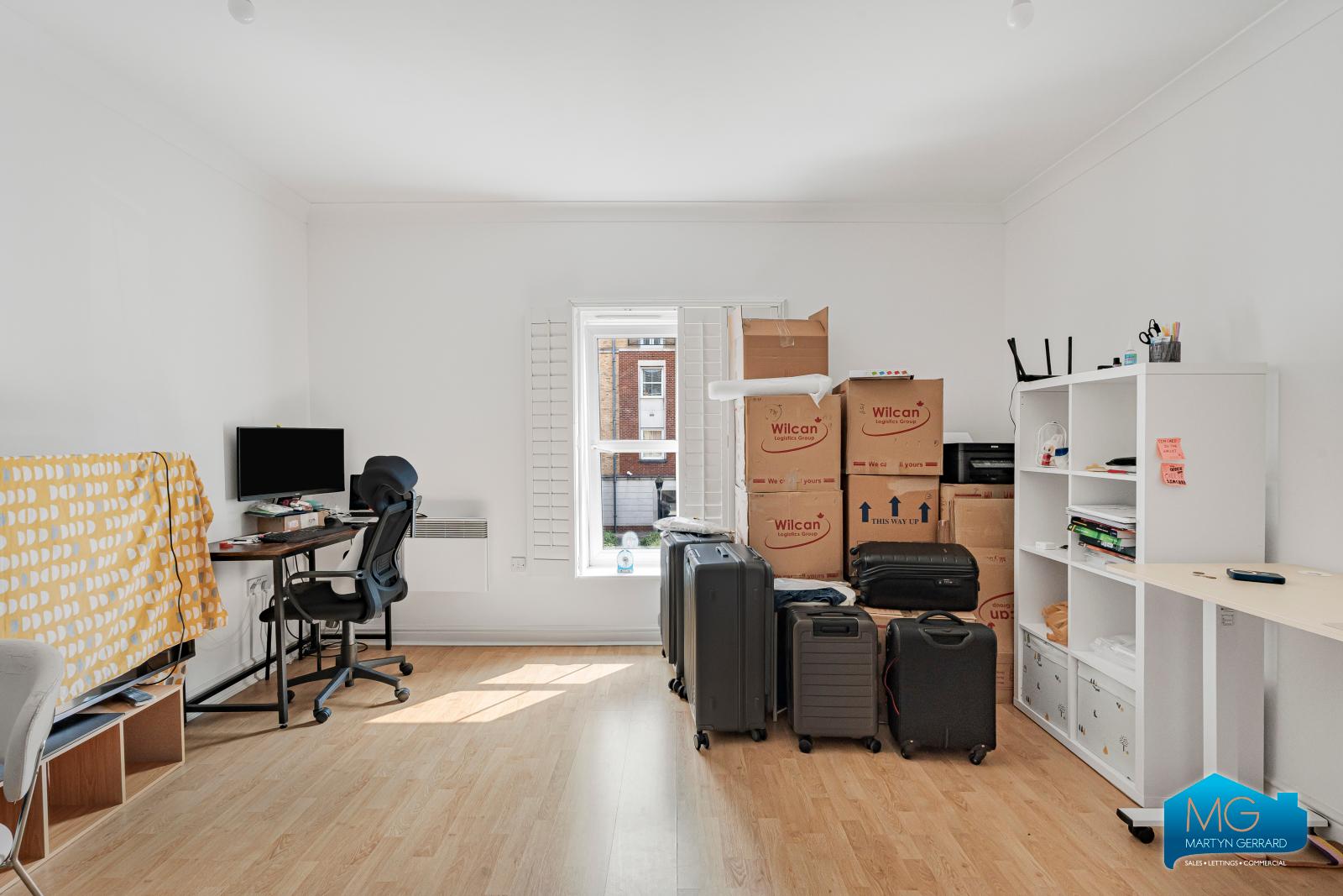 1 bedroom Apartment to rent - Martyn Gerrard