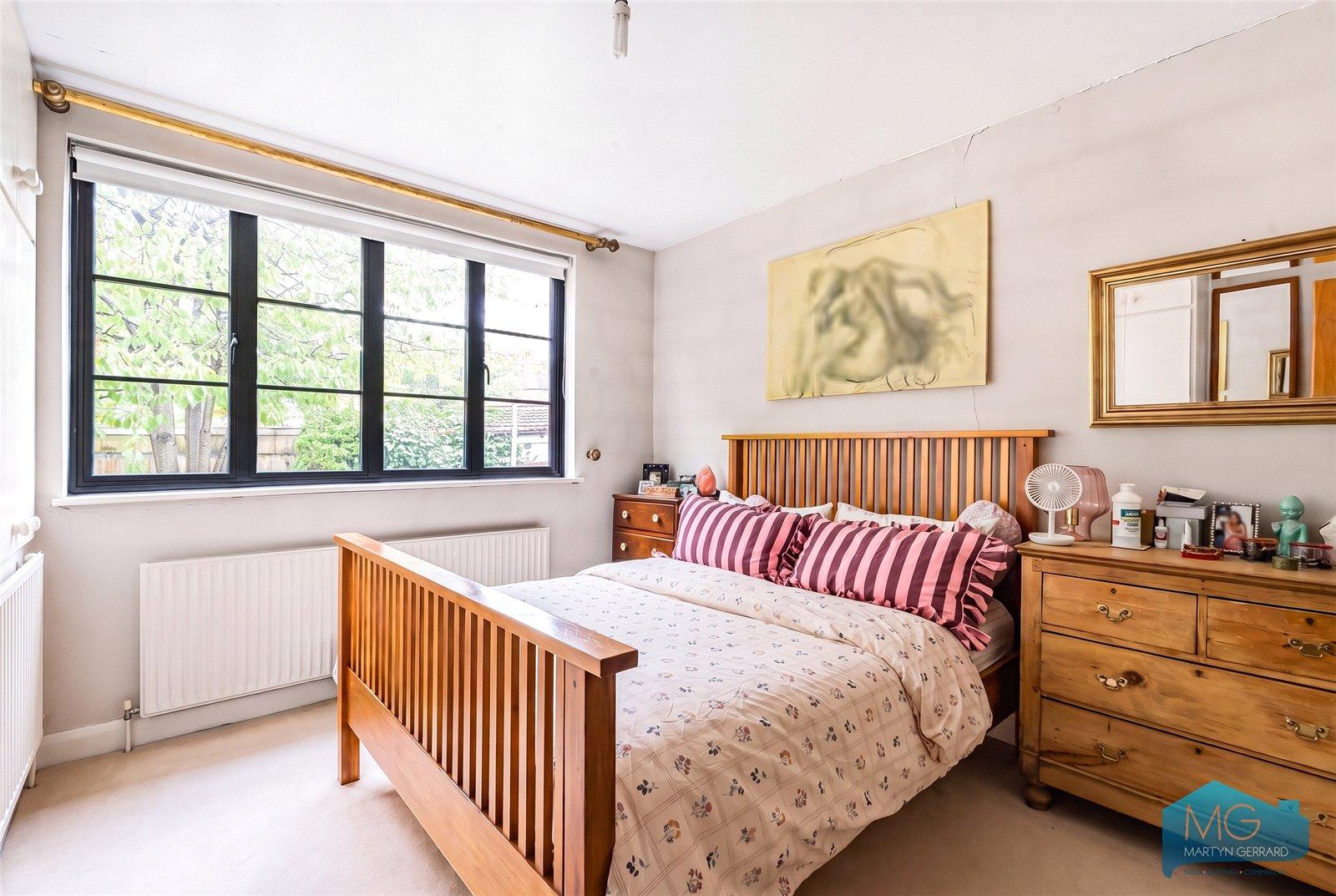 3 bedroom Ground Floor Flat for sale - Martyn Gerrard