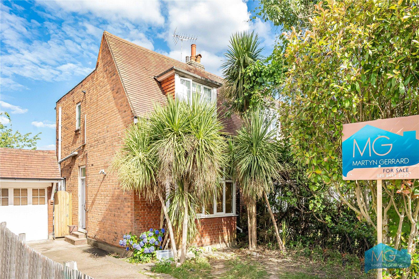 3 bedroom Semi-Detached House for sale - Martyn Gerrard
