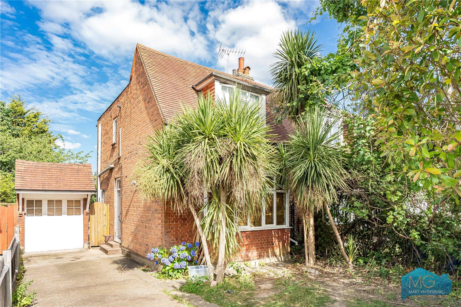 3 bedroom Semi-Detached House for sale - Martyn Gerrard