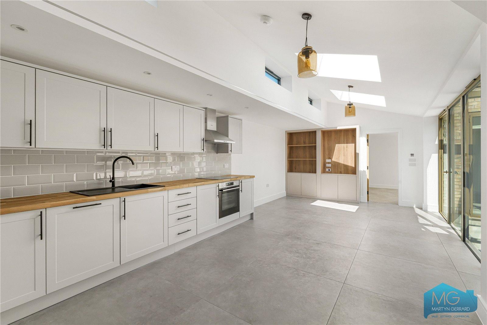 3 bedroom Detached House for sale - Martyn Gerrard