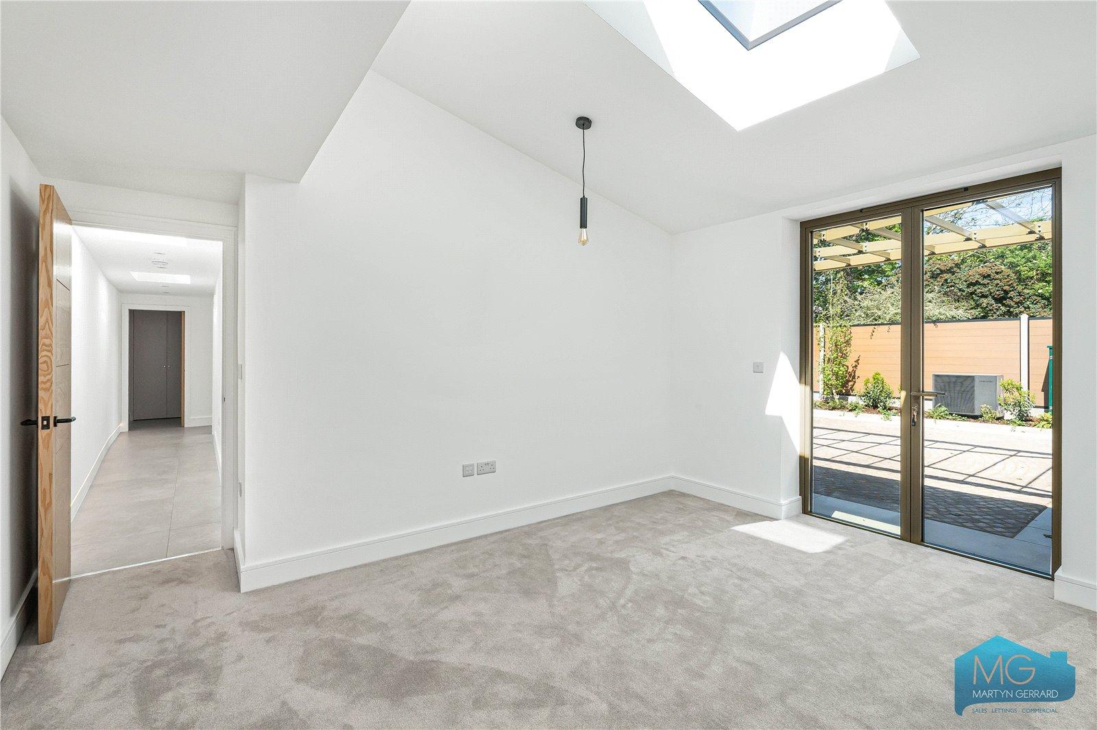 3 bedroom Detached House for sale - Martyn Gerrard