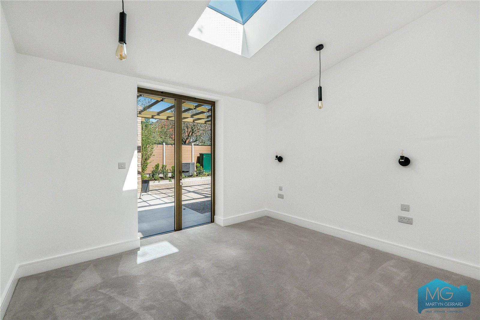 3 bedroom Detached House for sale - Martyn Gerrard