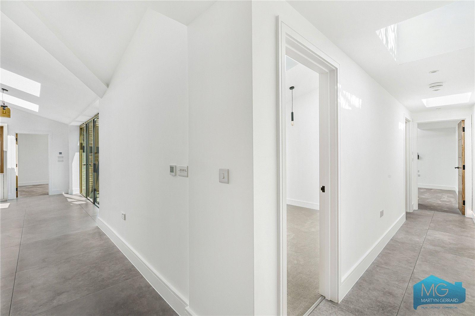 3 bedroom Detached House for sale - Martyn Gerrard