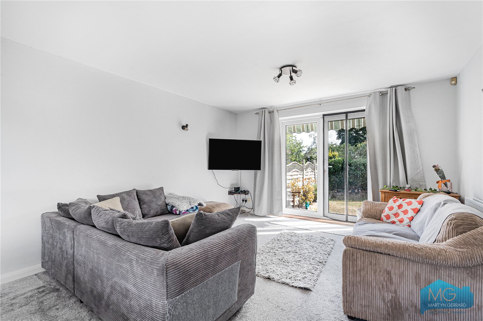 4 bedroom Semi-Detached House for sale - Martyn Gerrard