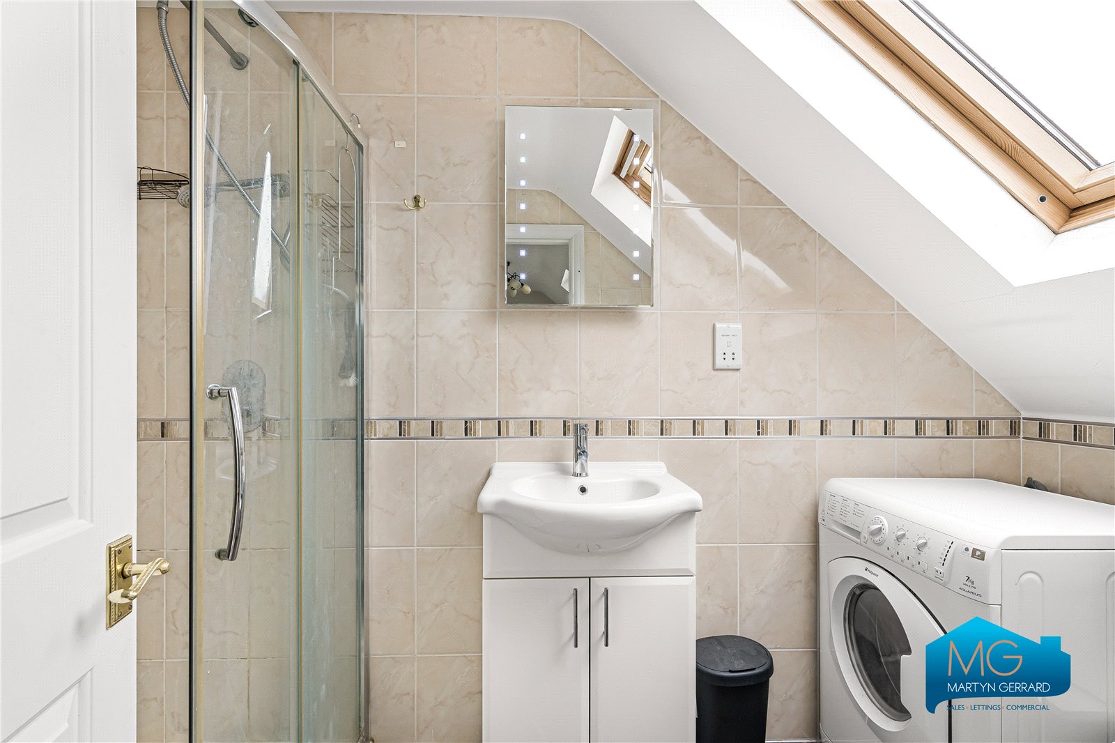 2 bedroom Apartment to rent - Martyn Gerrard