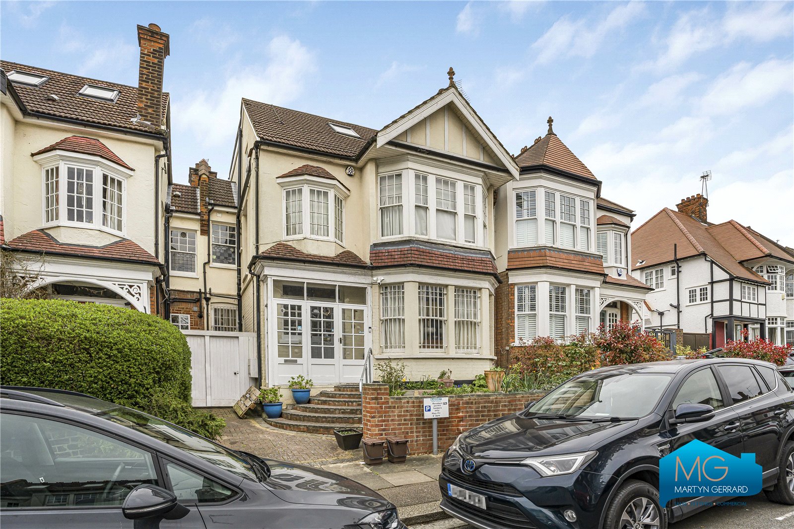 2 bedroom Apartment to rent - Martyn Gerrard