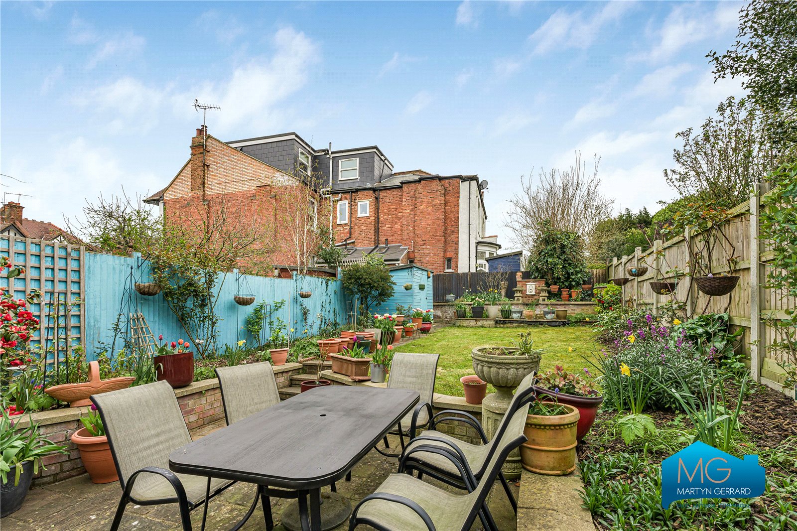 2 bedroom Apartment to rent - Martyn Gerrard