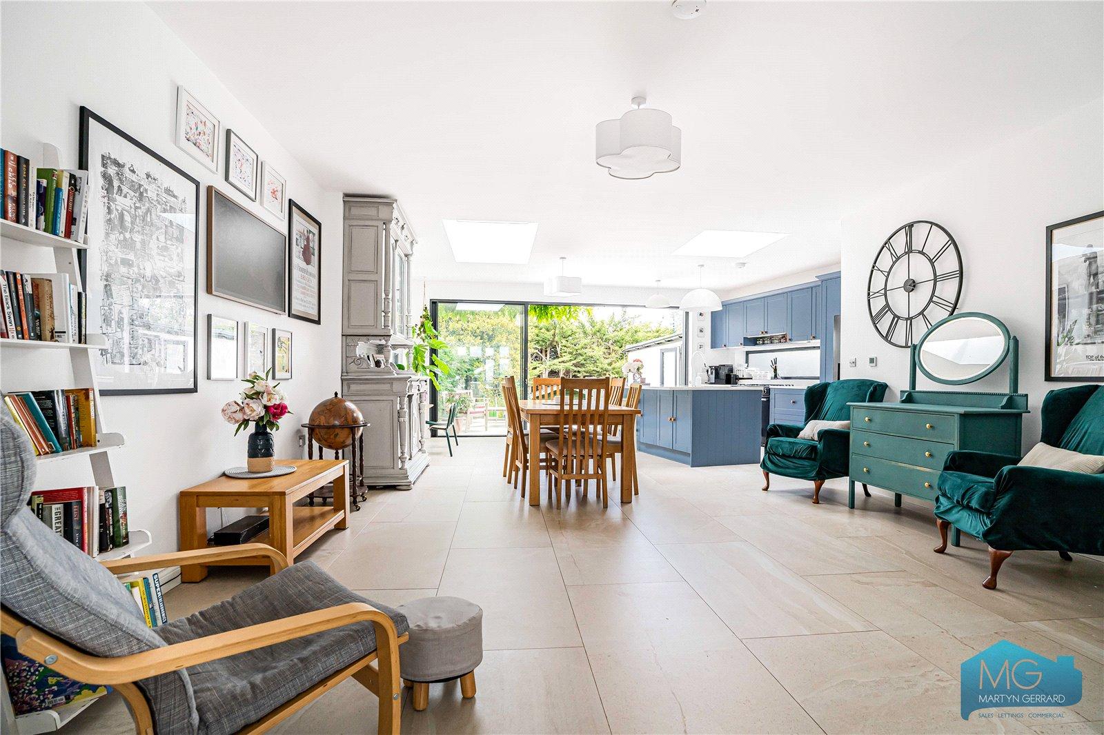 4 bedroom Semi-Detached House for sale - Martyn Gerrard