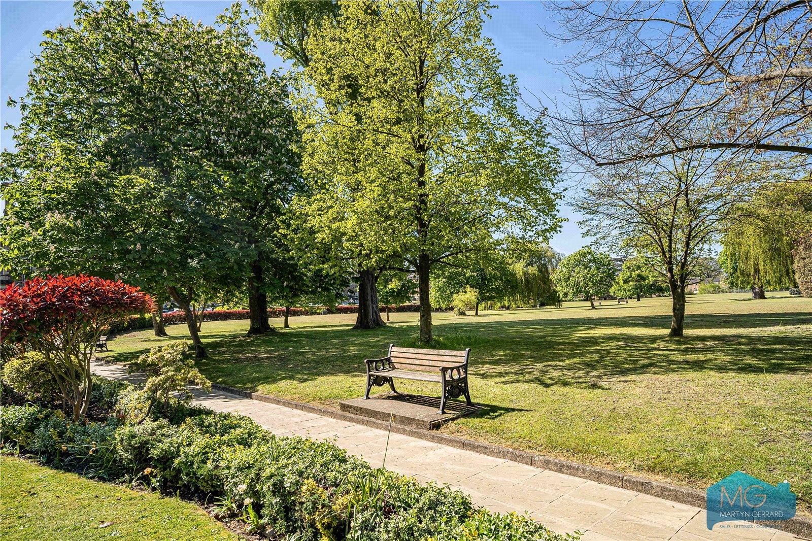 2 bedroom Apartment for sale - Martyn Gerrard