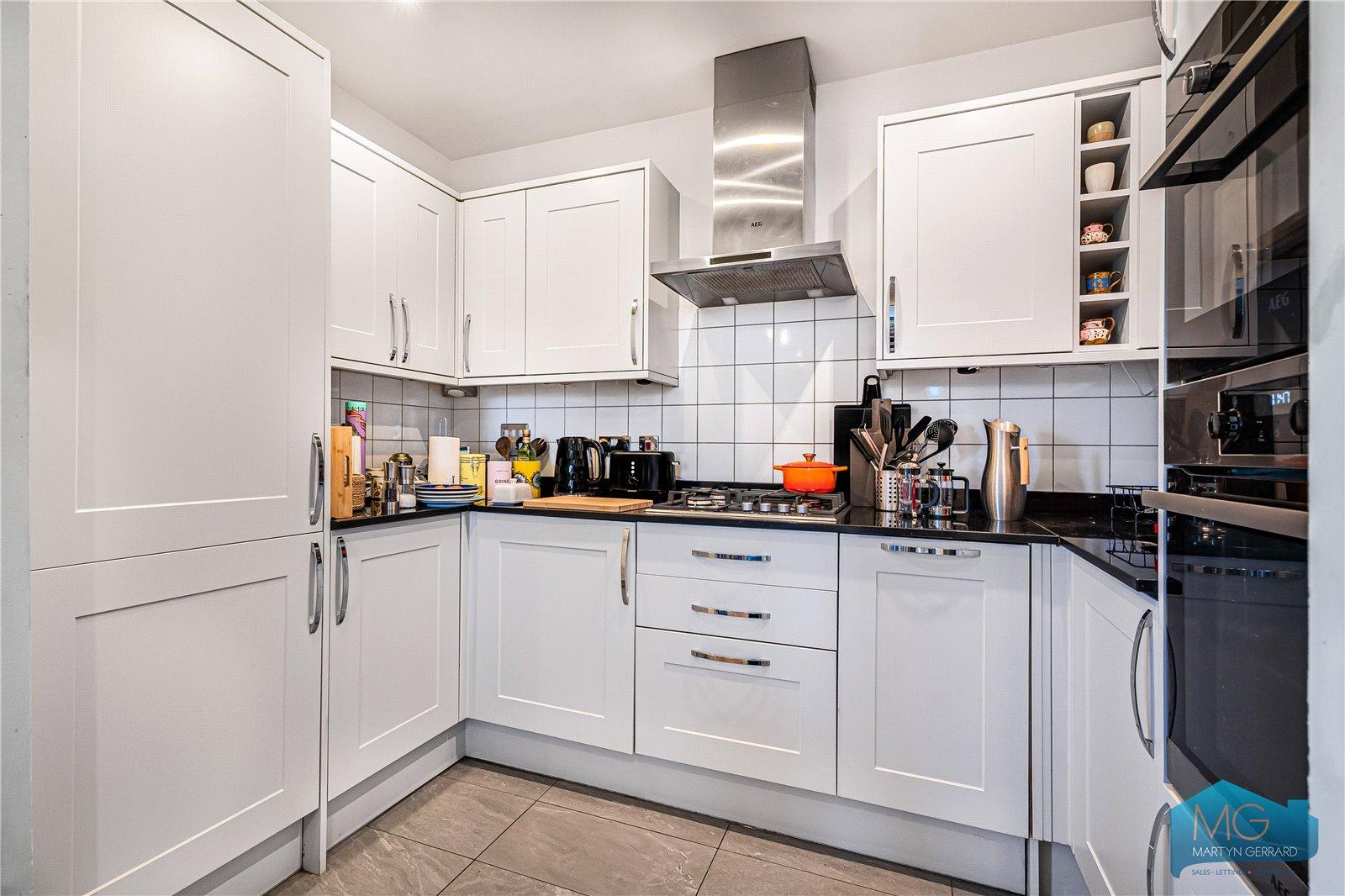 2 bedroom Apartment for sale - Martyn Gerrard