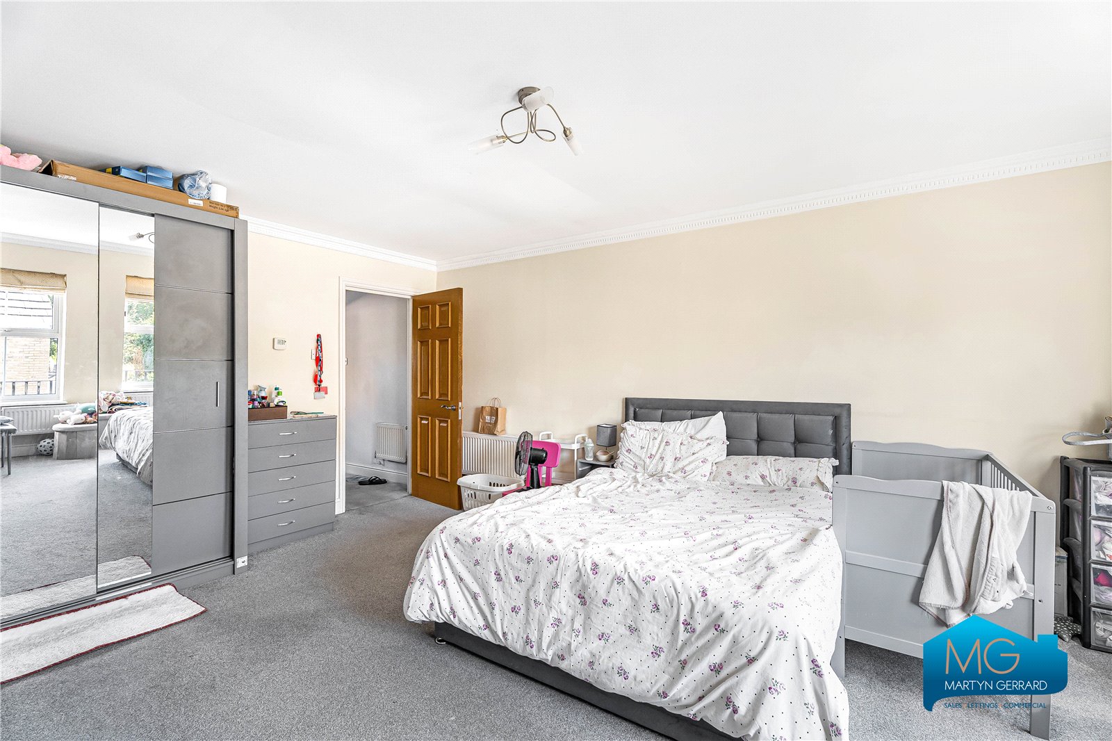 4 bedroom Terraced House to rent - Martyn Gerrard